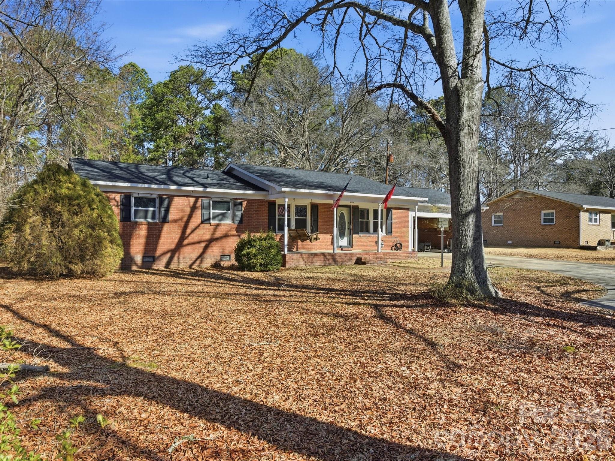 2694 Pineview Drive — Lancaster