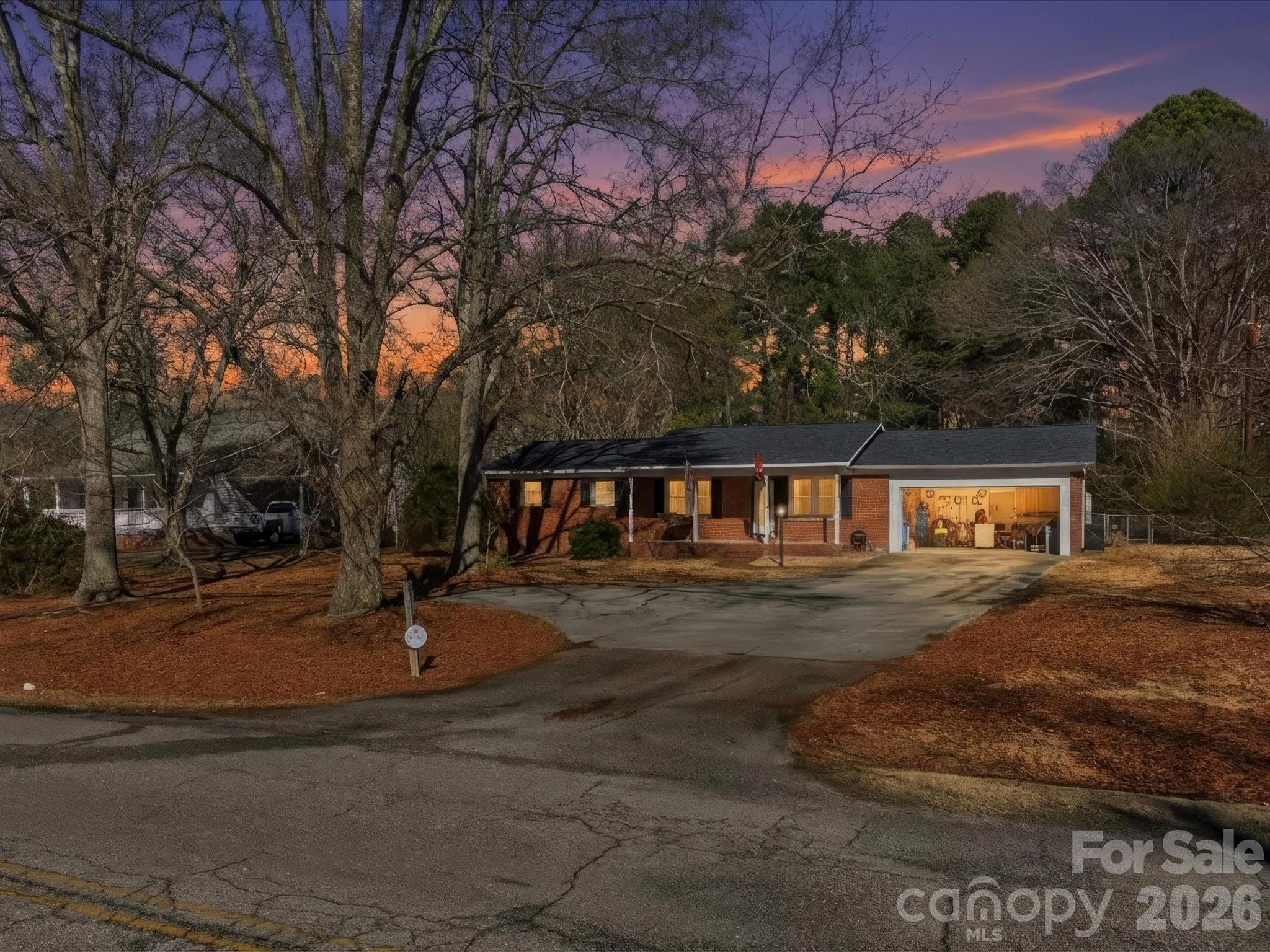 2694 Pineview Drive — Lancaster