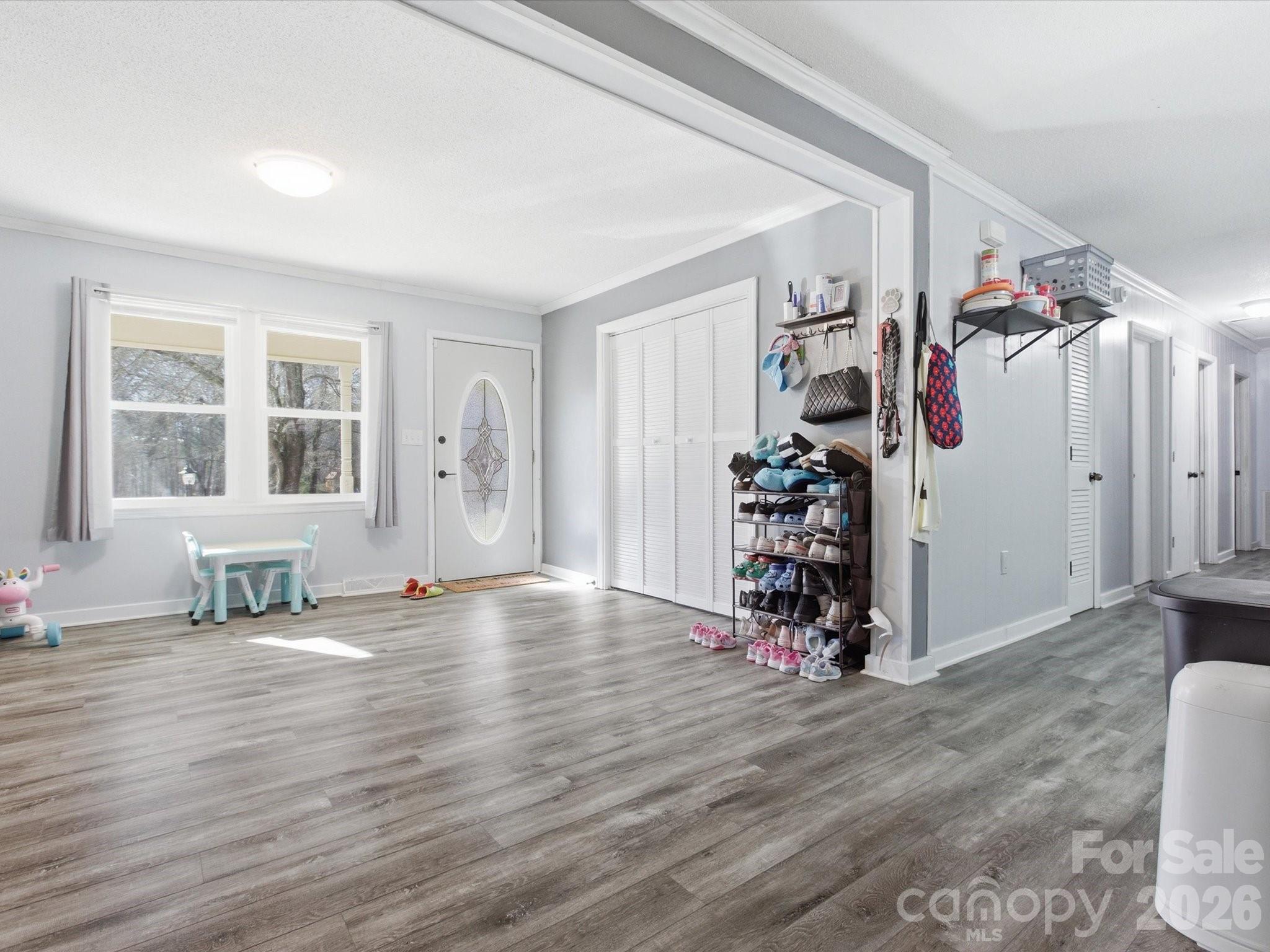 2694 Pineview Drive — Lancaster