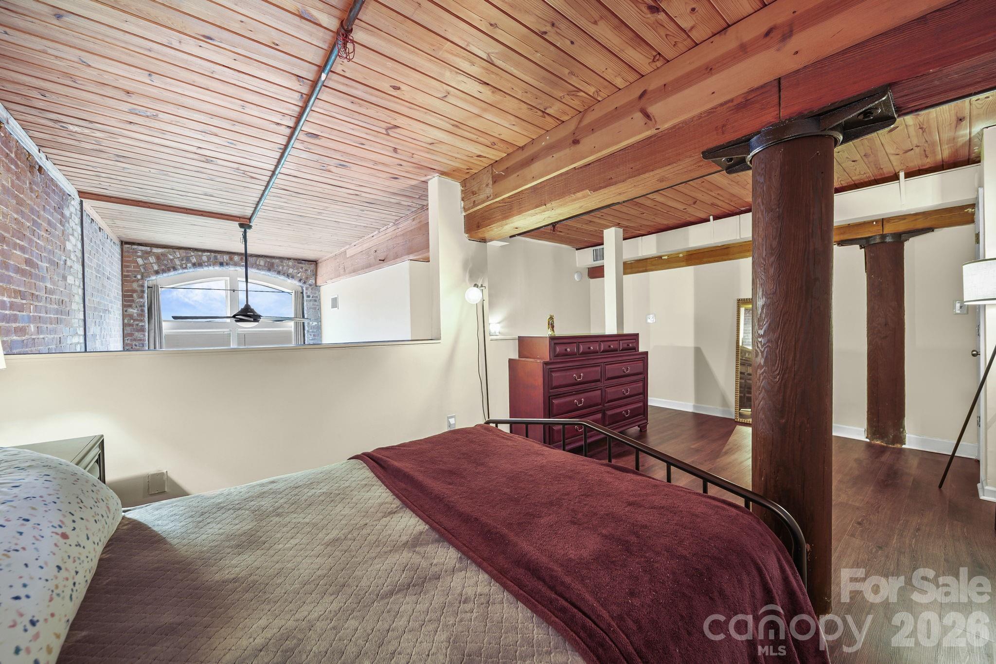 201 S Hoskins Road #129 — Charlotte