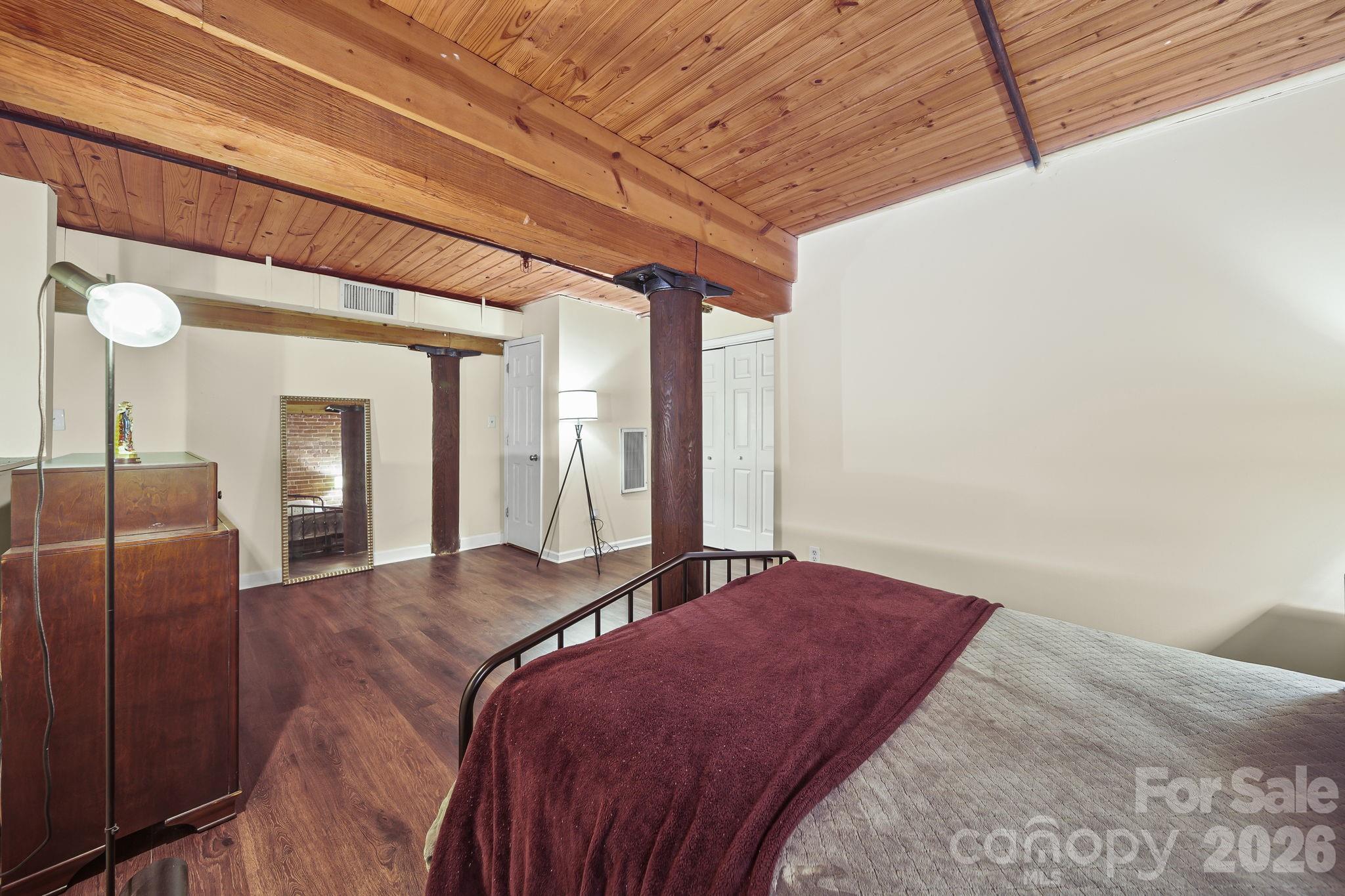201 S Hoskins Road #129 — Charlotte