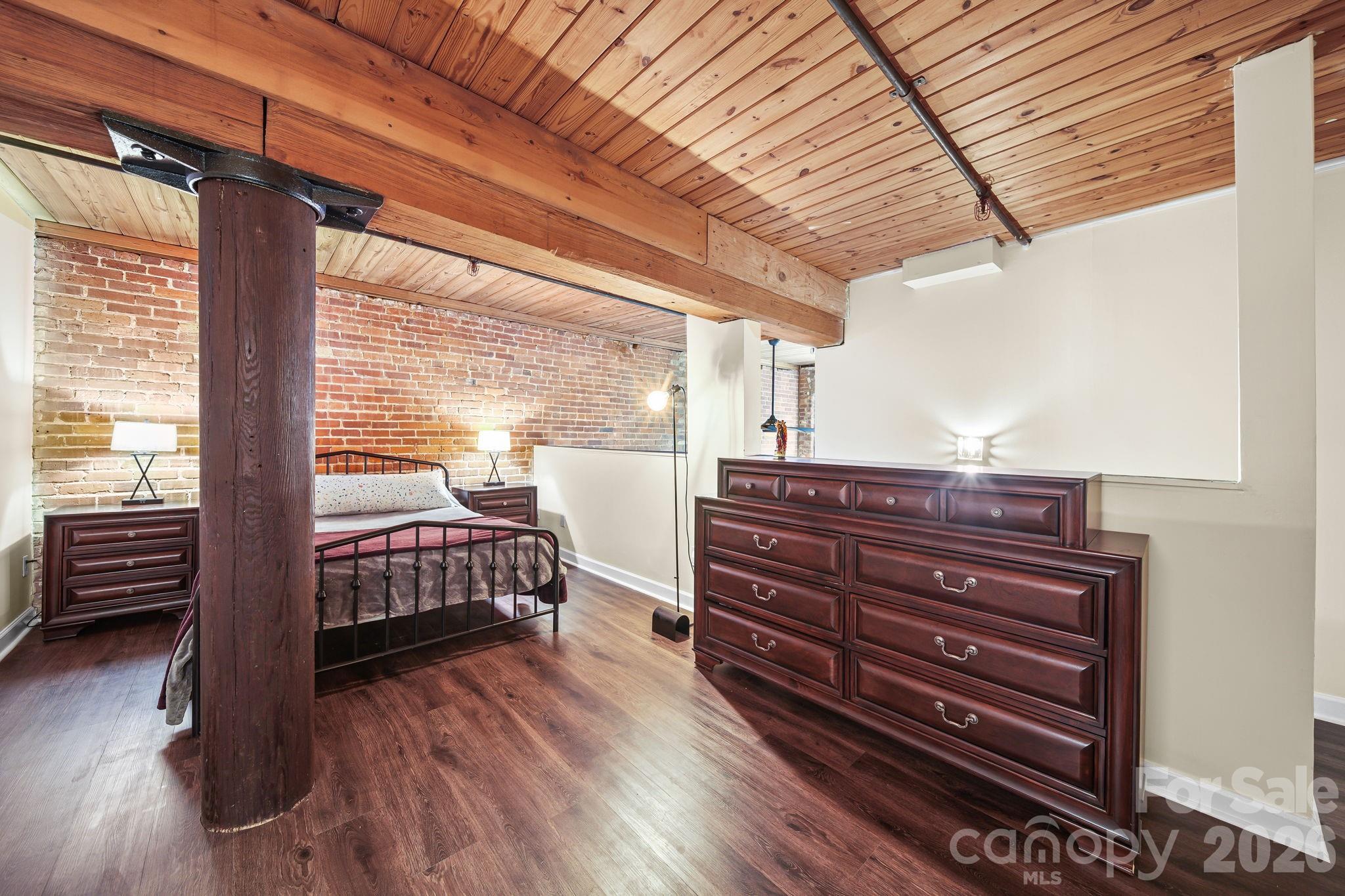 201 S Hoskins Road #129 — Charlotte