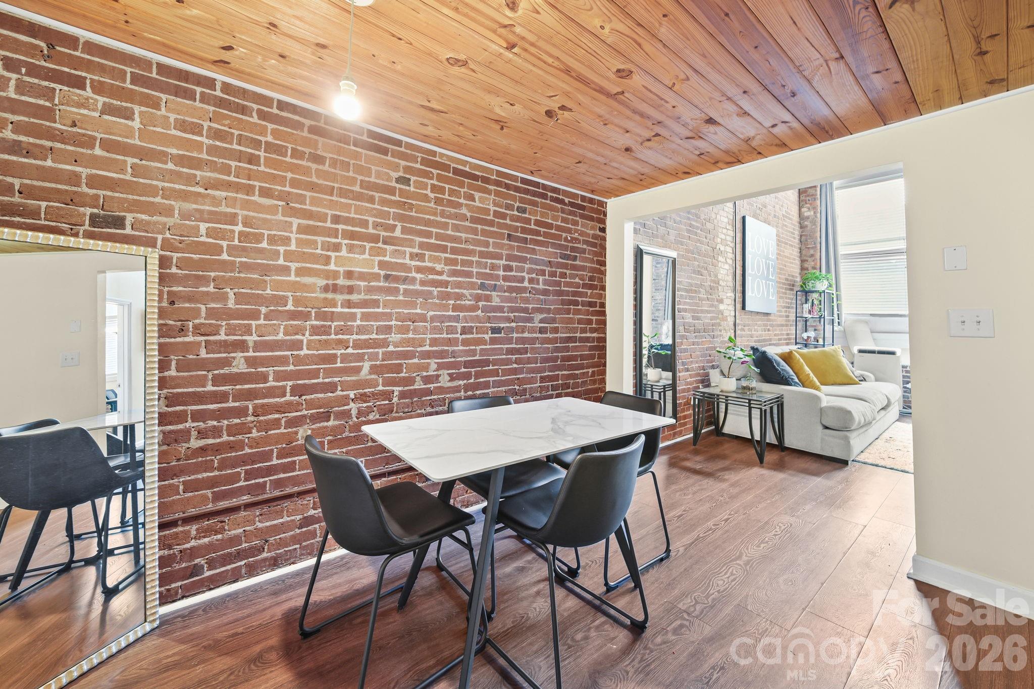 201 S Hoskins Road #129 — Charlotte