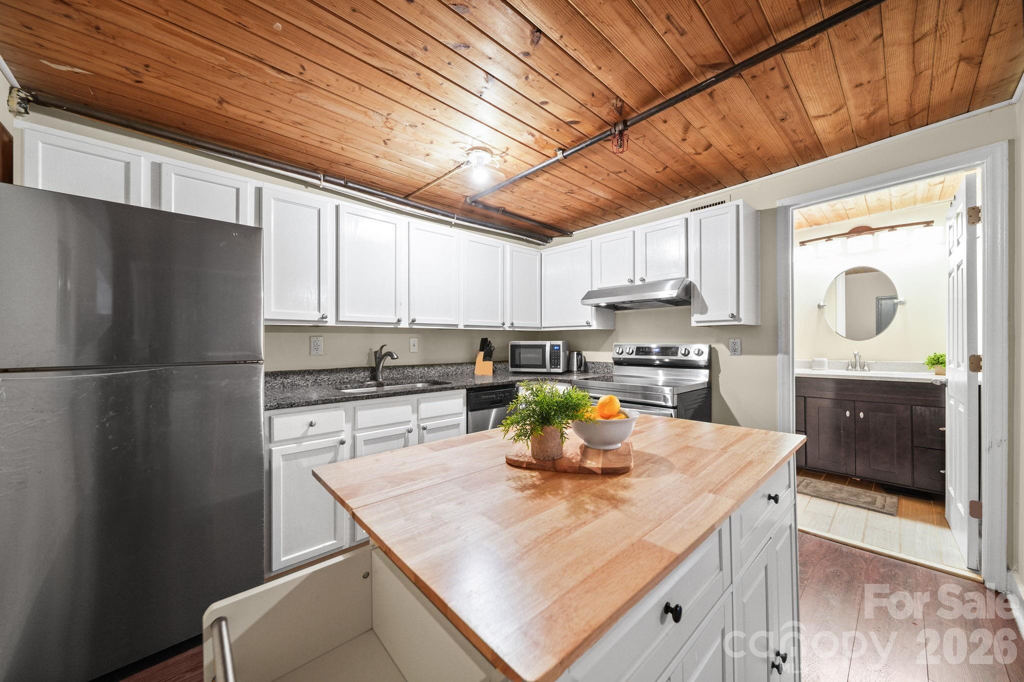 201 S Hoskins Road #129 — Charlotte