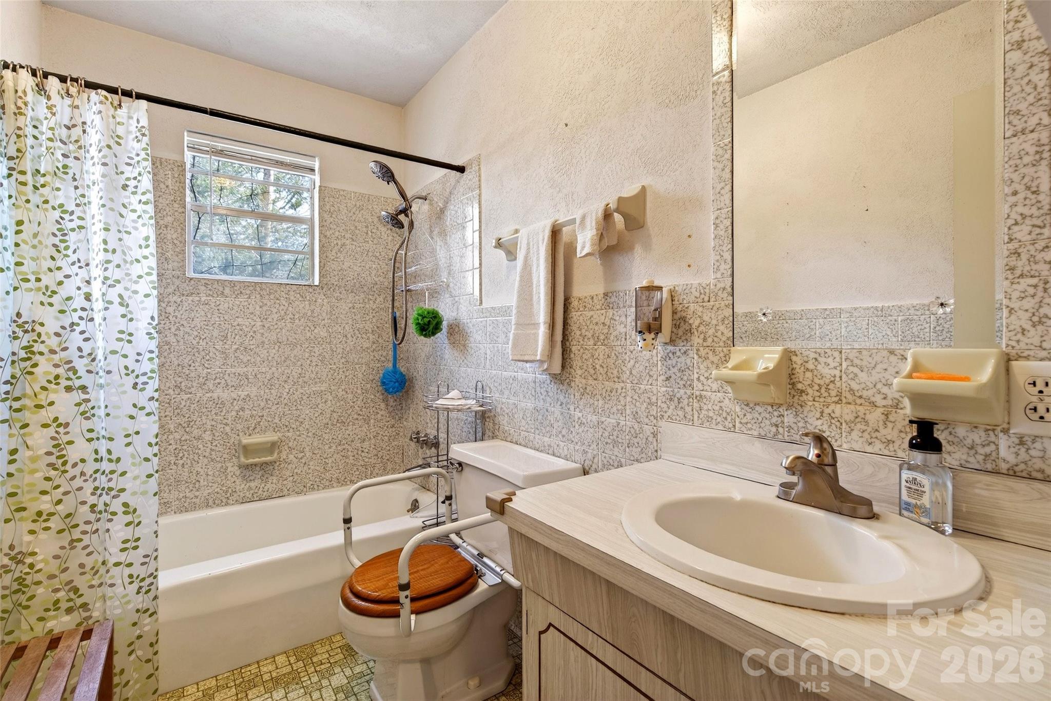 1306 Fork Mountain Road — Bakersville