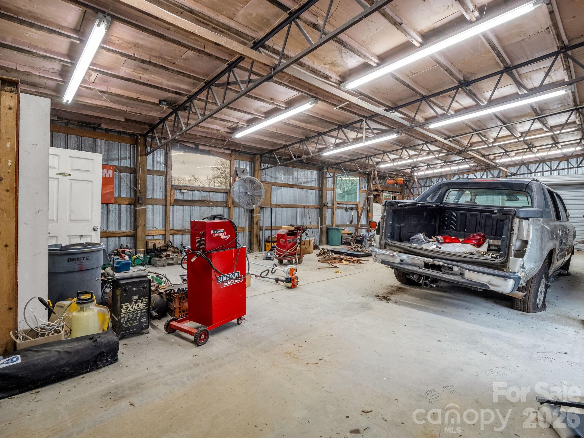 827 Old Henrietta Road — Forest City