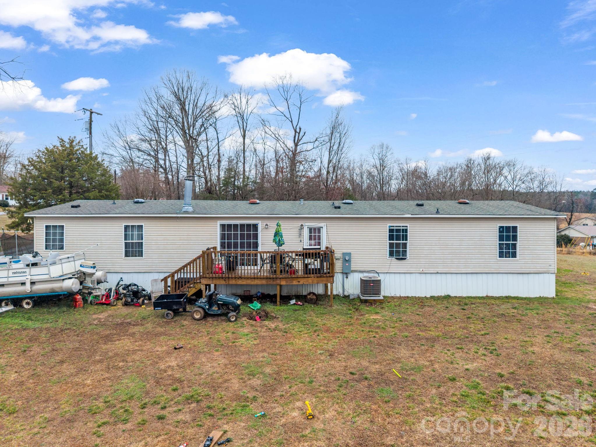 827 Old Henrietta Road — Forest City