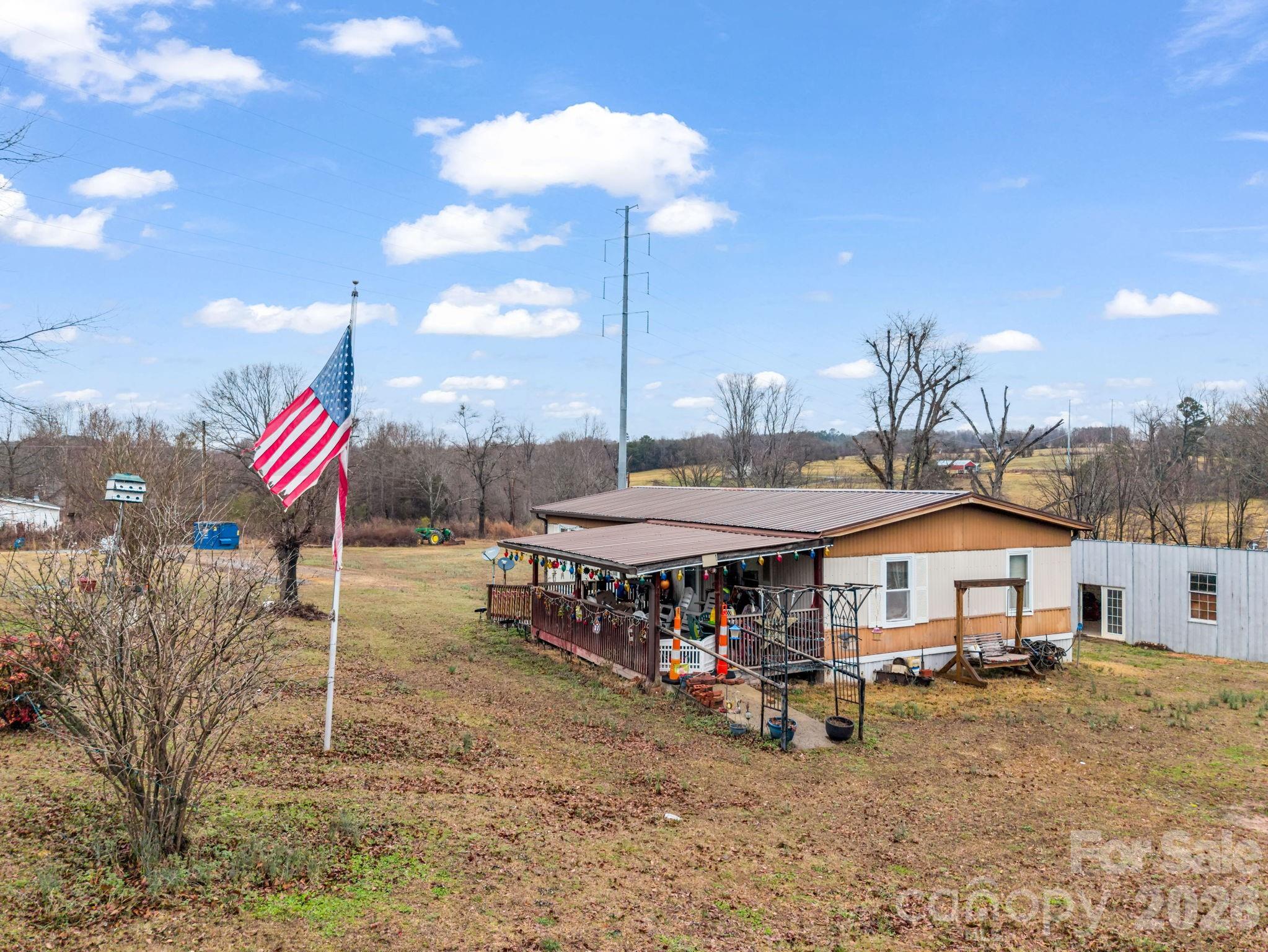 827 Old Henrietta Road — Forest City