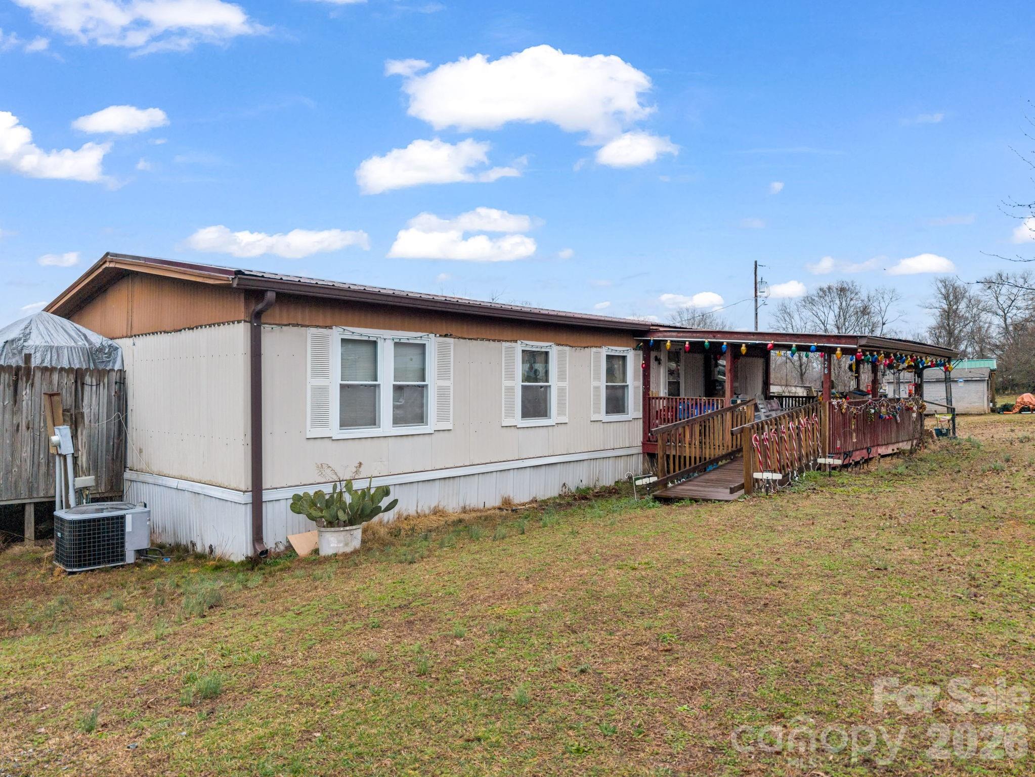 827 Old Henrietta Road — Forest City