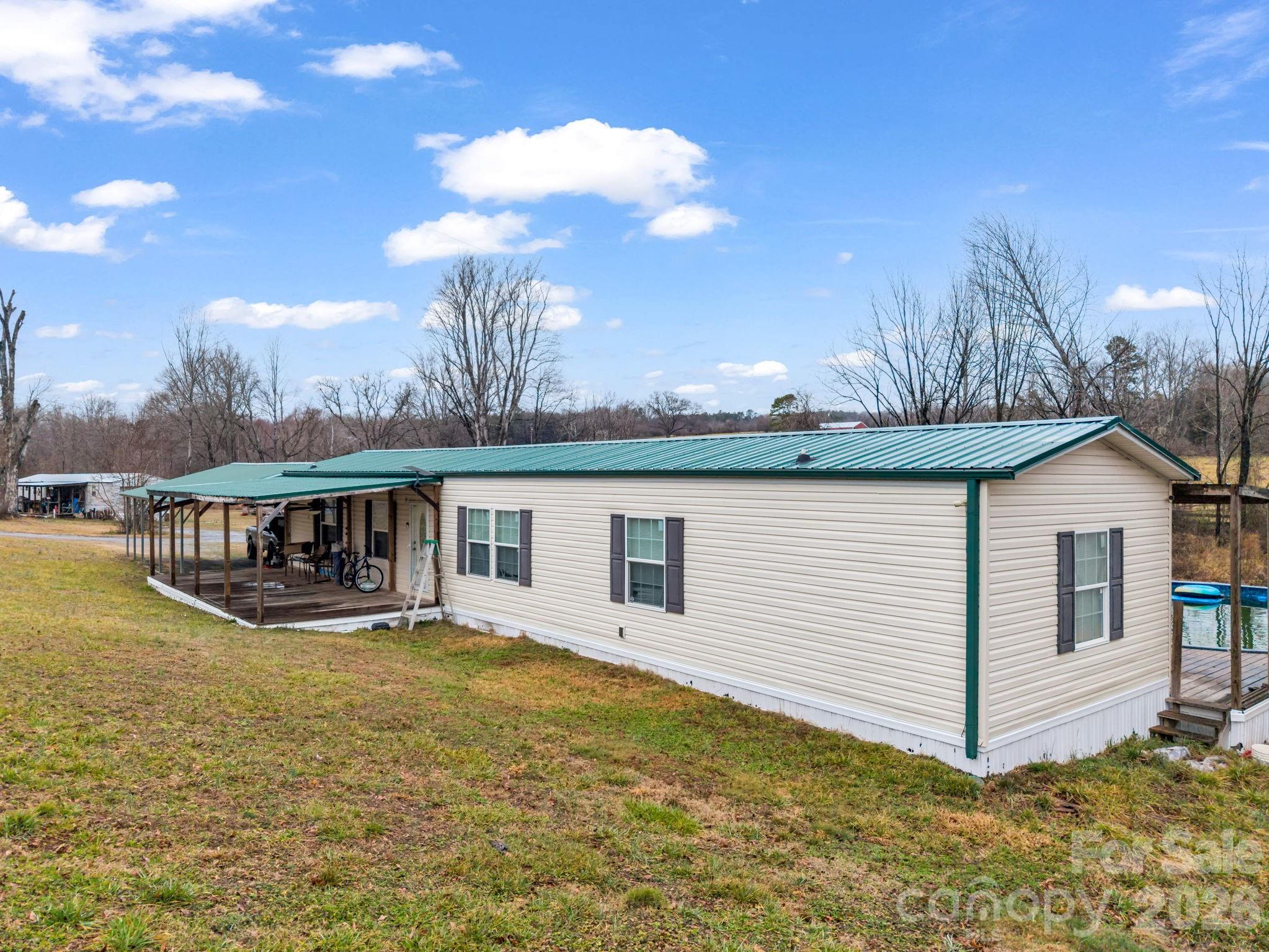 827 Old Henrietta Road — Forest City