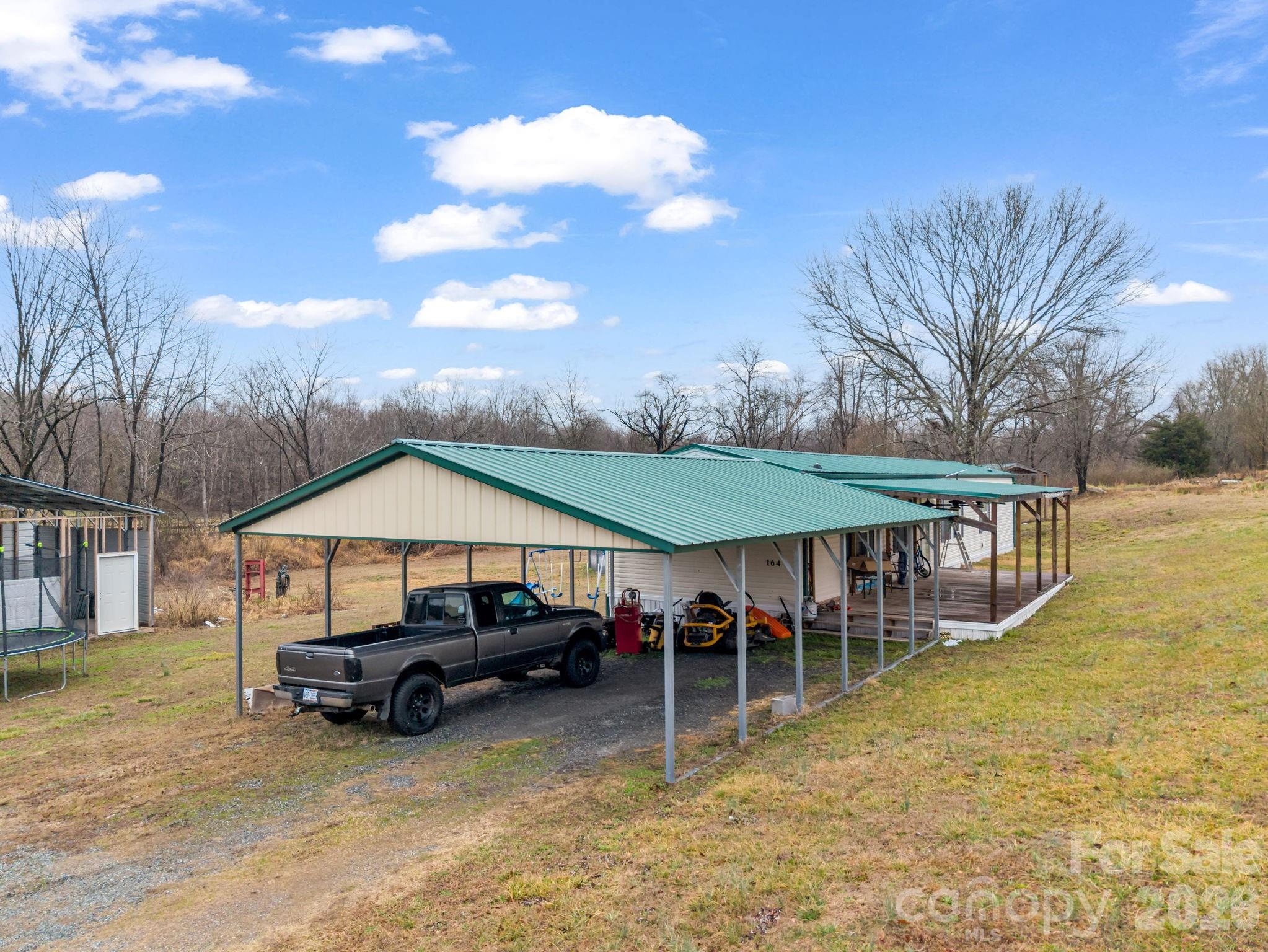 827 Old Henrietta Road — Forest City