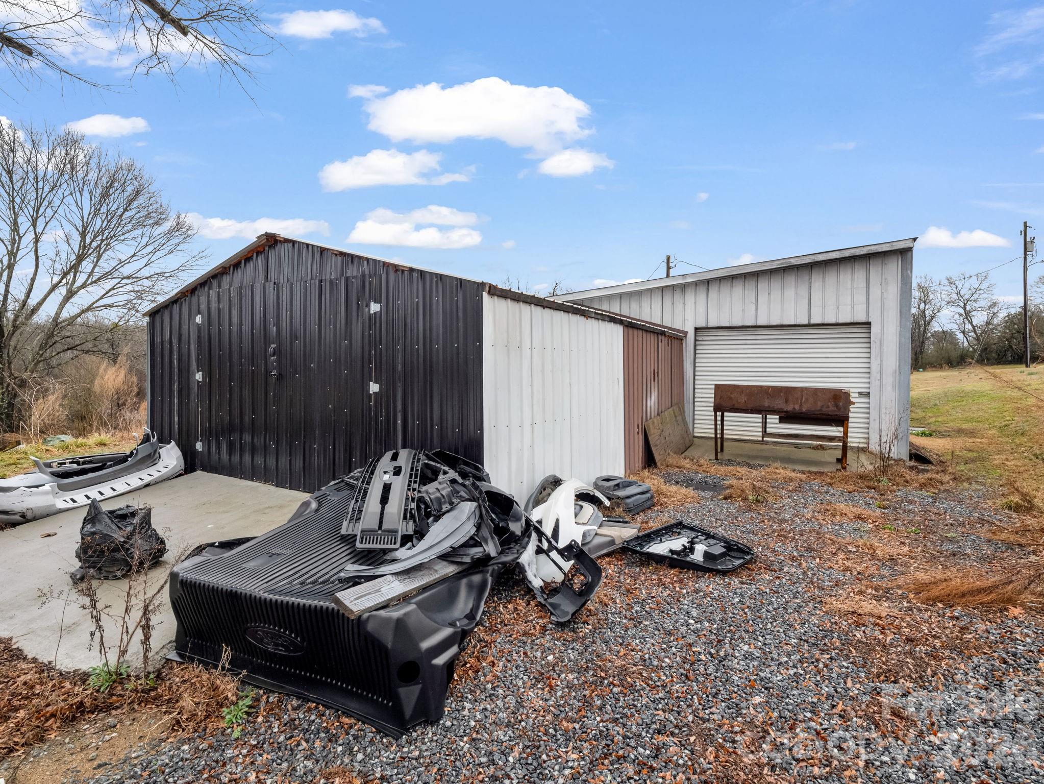 827 Old Henrietta Road — Forest City