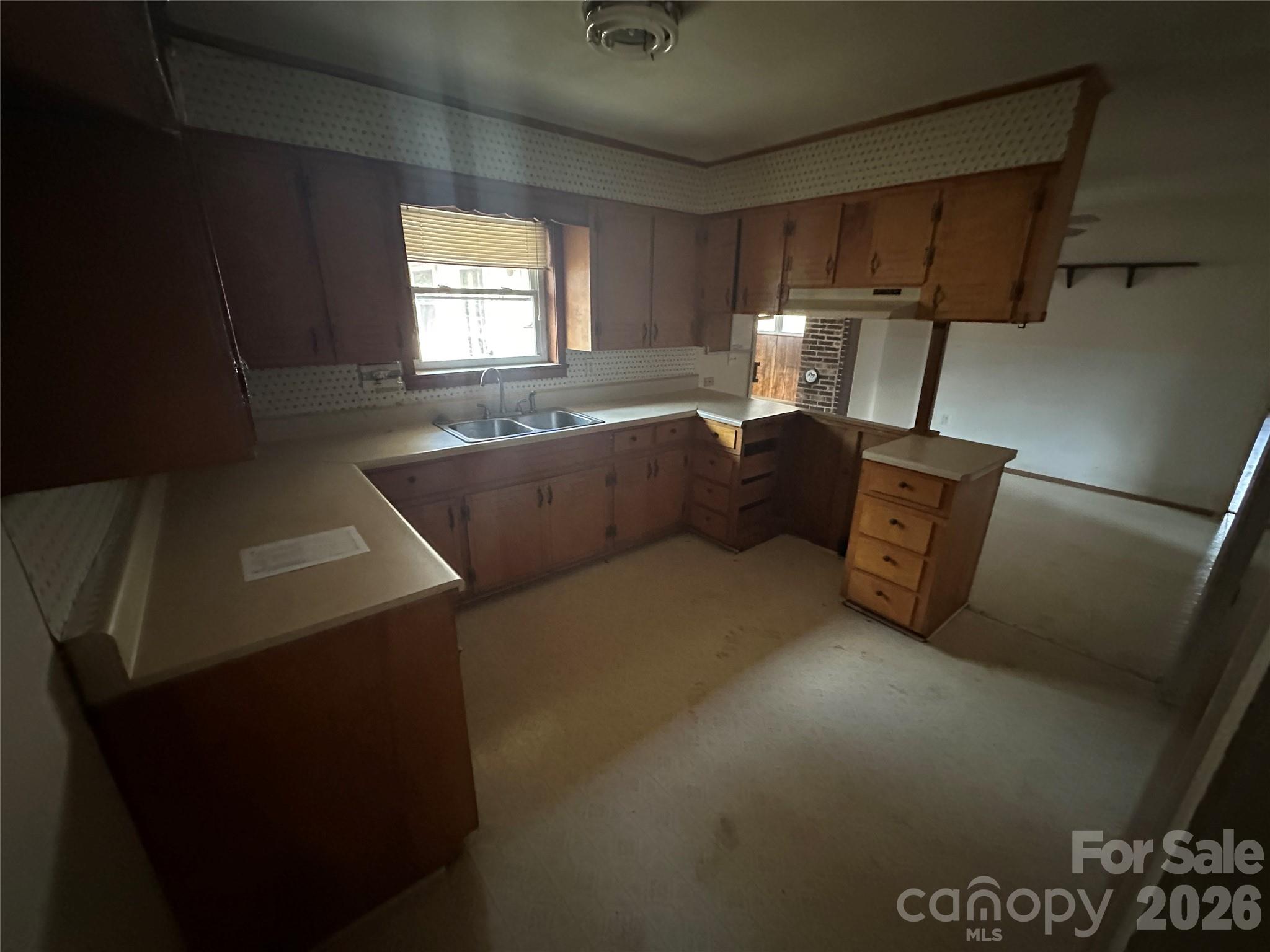 129 Ridgecrest Avenue — Marble