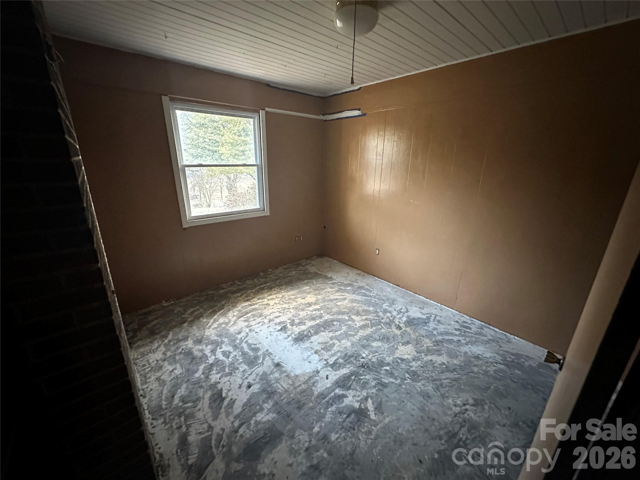 129 Ridgecrest Avenue — Marble