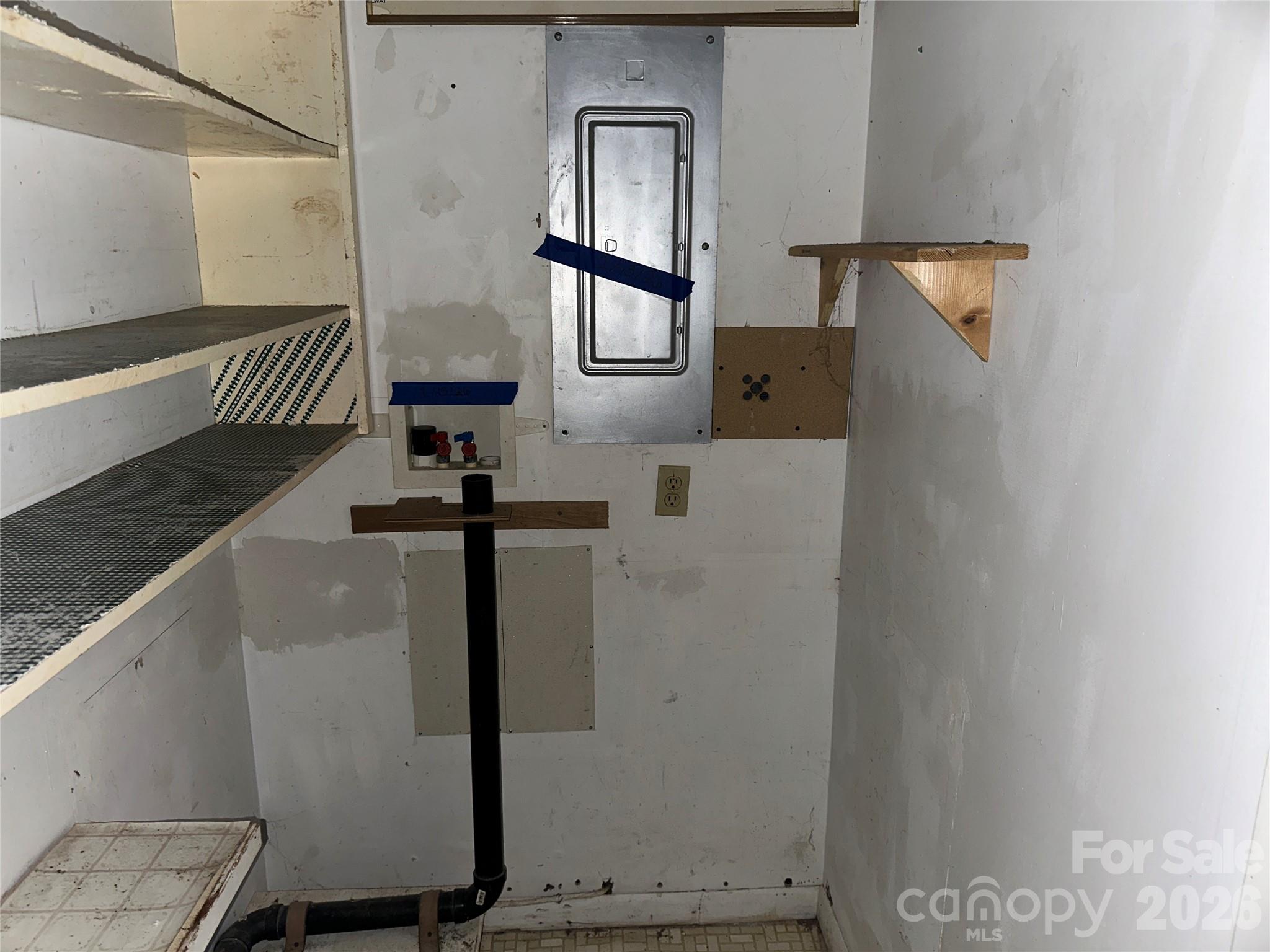 129 Ridgecrest Avenue — Marble