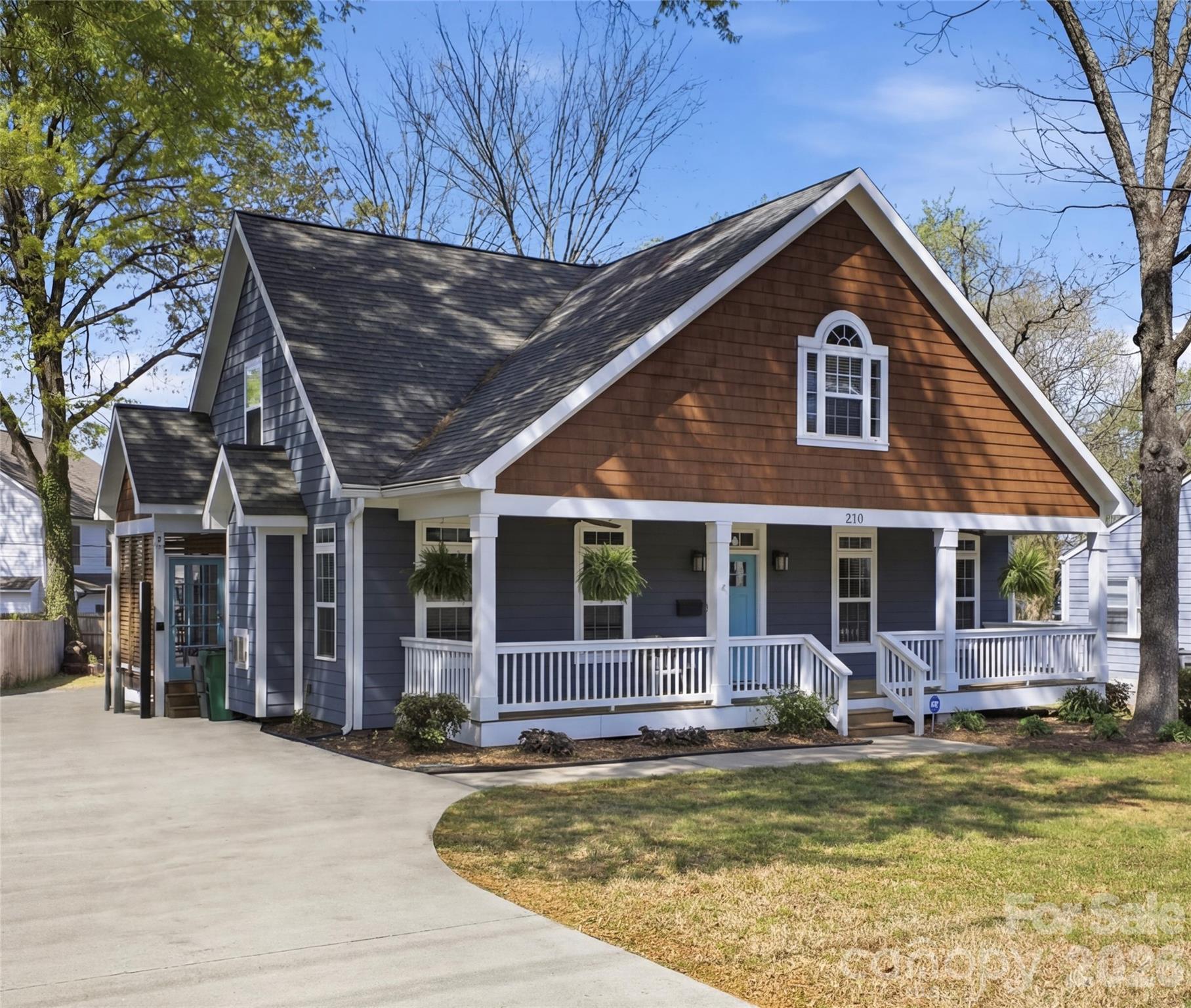 2711 Clemson Avenue — Charlotte