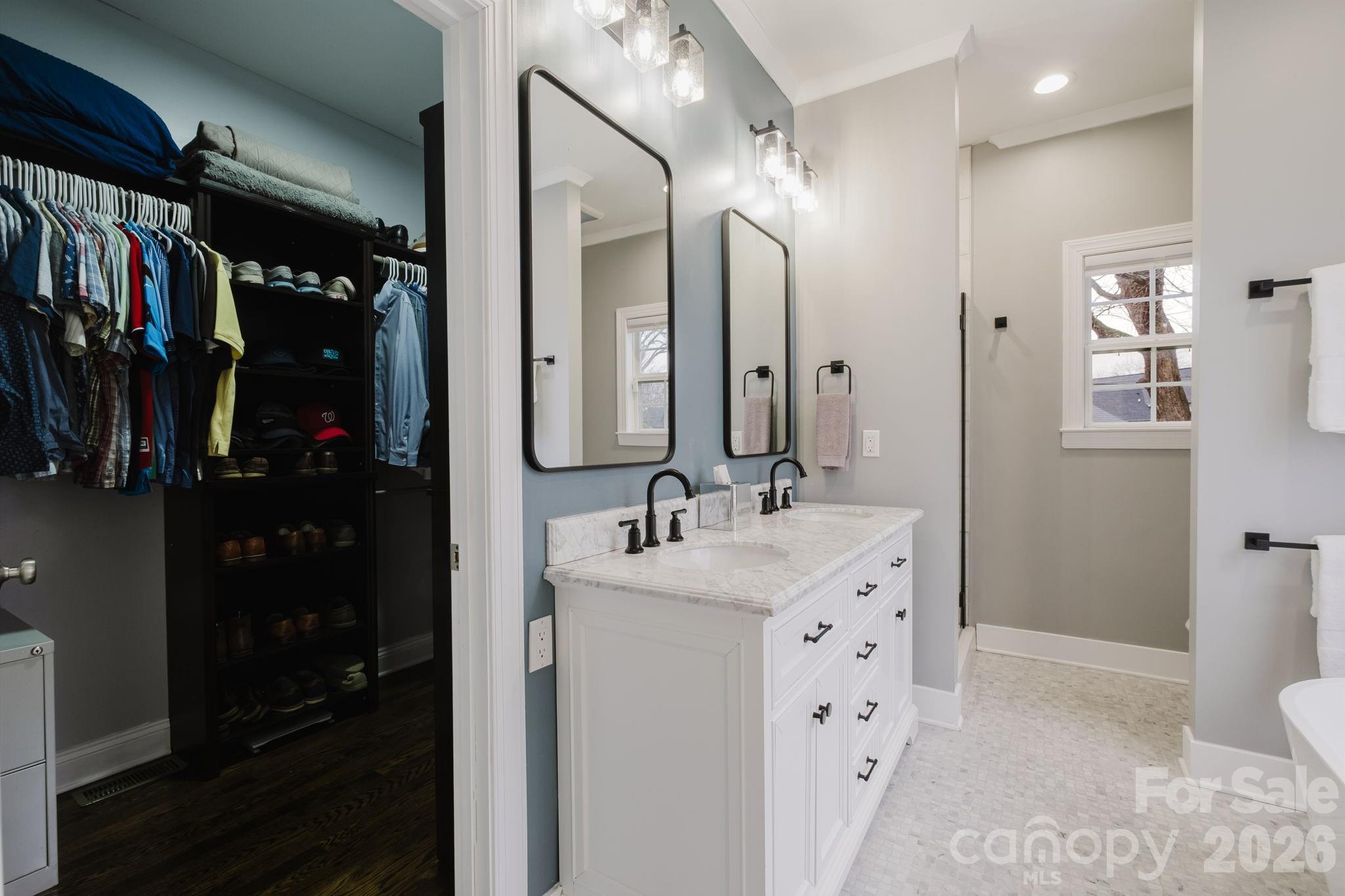 2711 Clemson Avenue — Charlotte