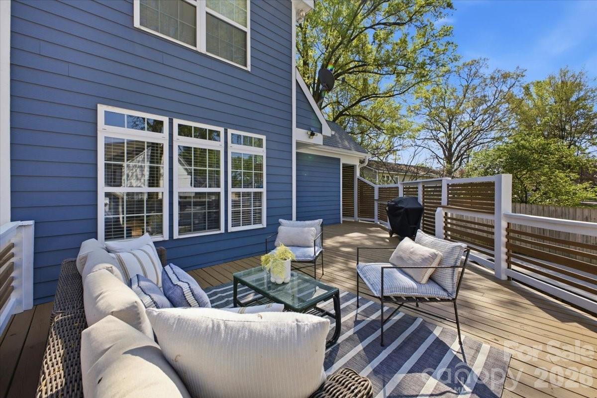2711 Clemson Avenue — Charlotte