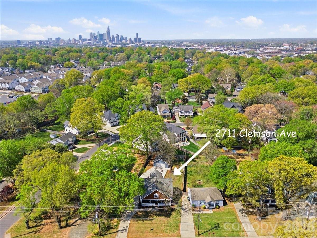 2711 Clemson Avenue — Charlotte