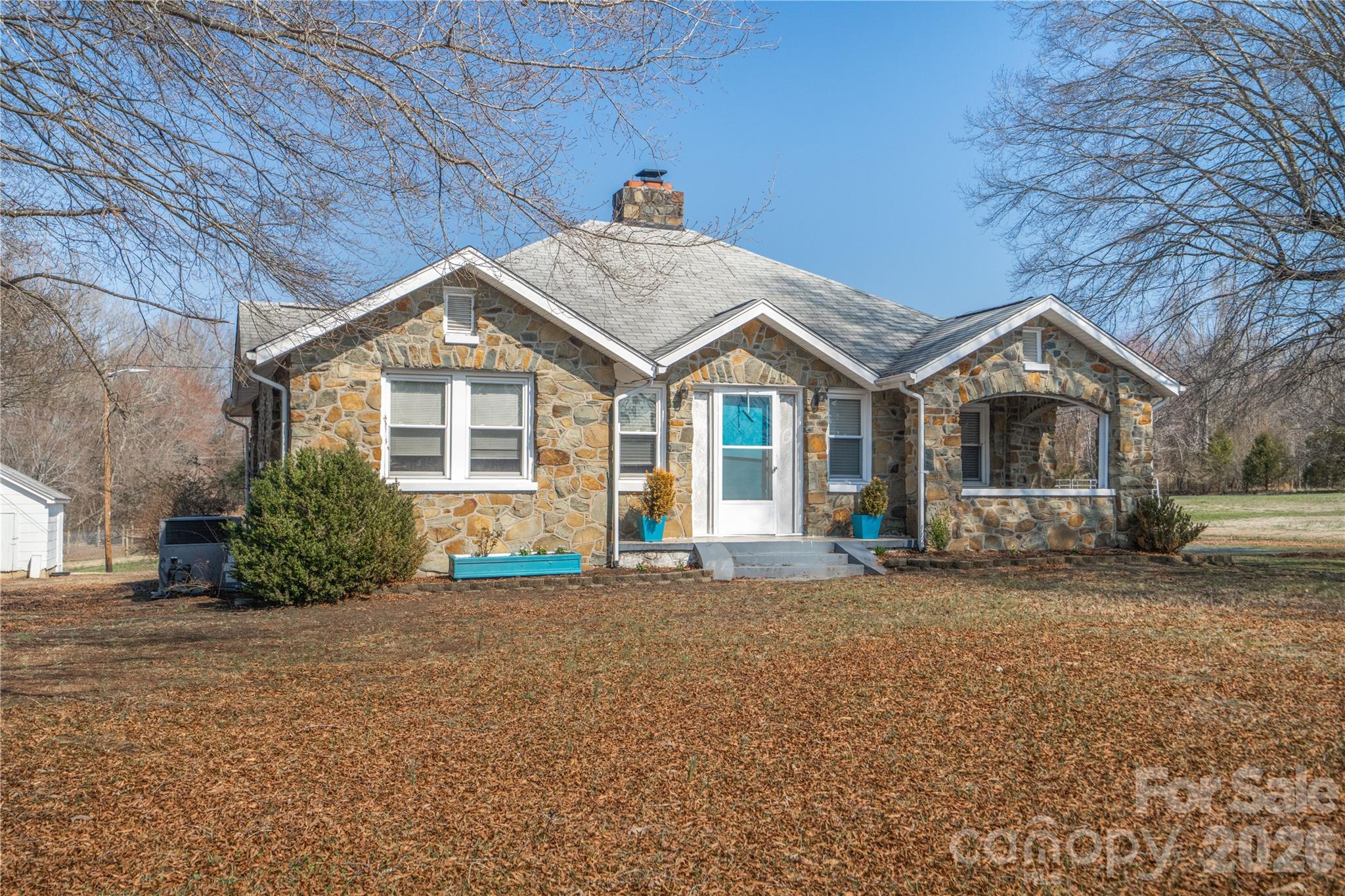 6507 Frieden Church Road — Gibsonville