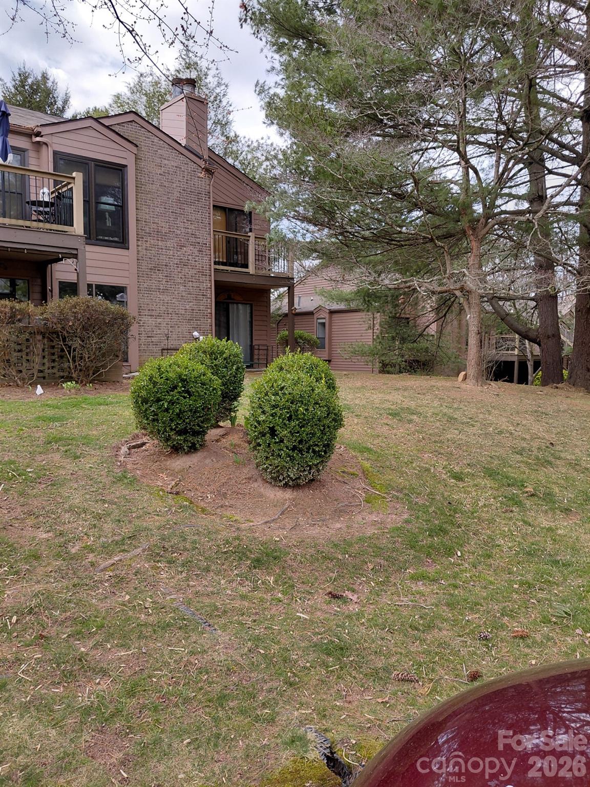 36 Ravencroft Lane — Asheville