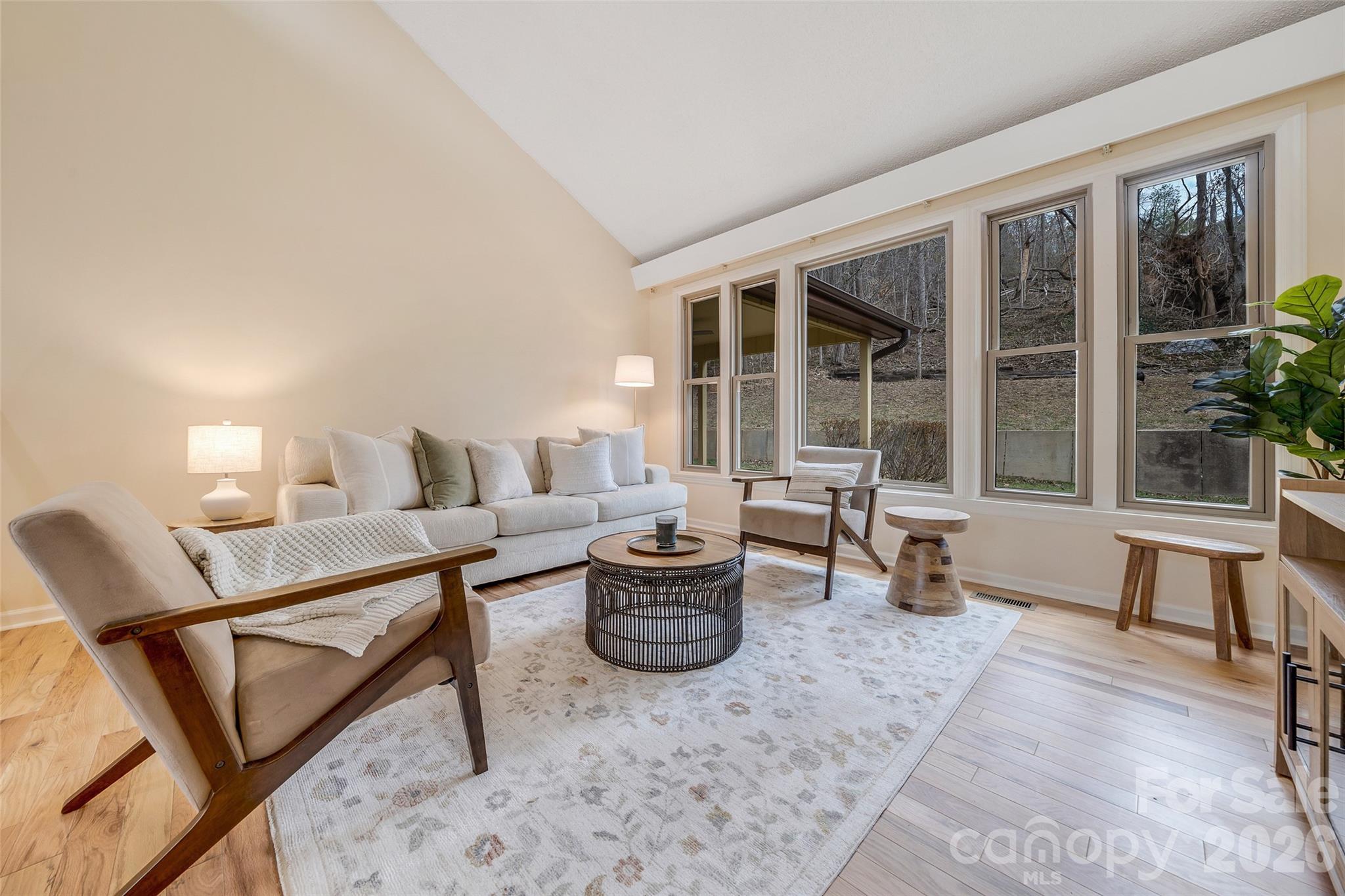 63 Pinecroft Road — Asheville