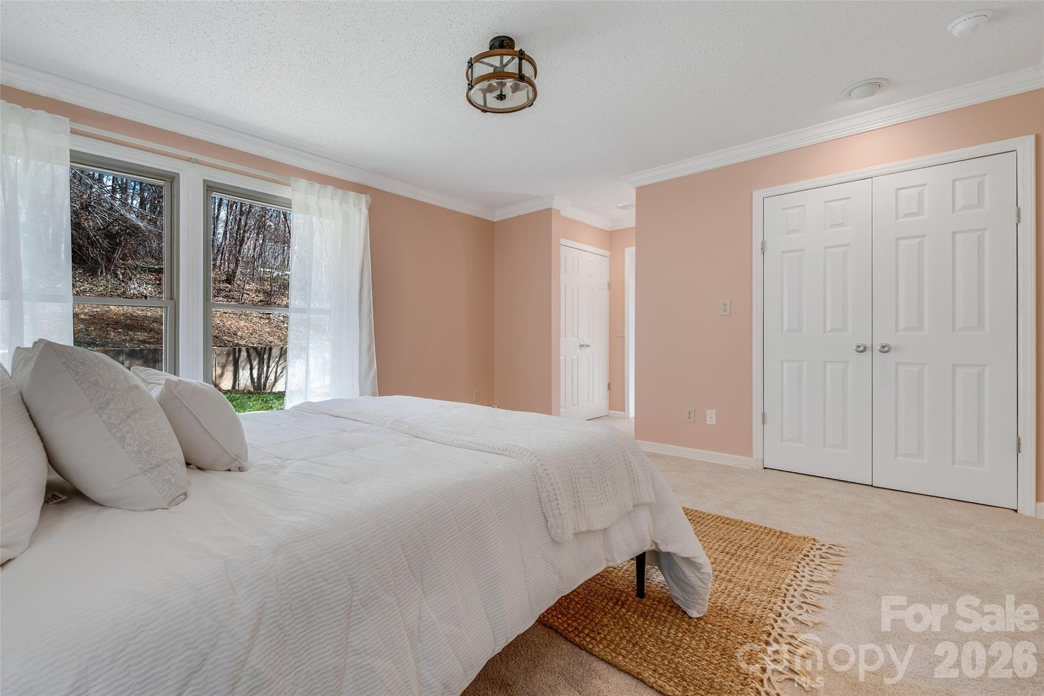 63 Pinecroft Road — Asheville