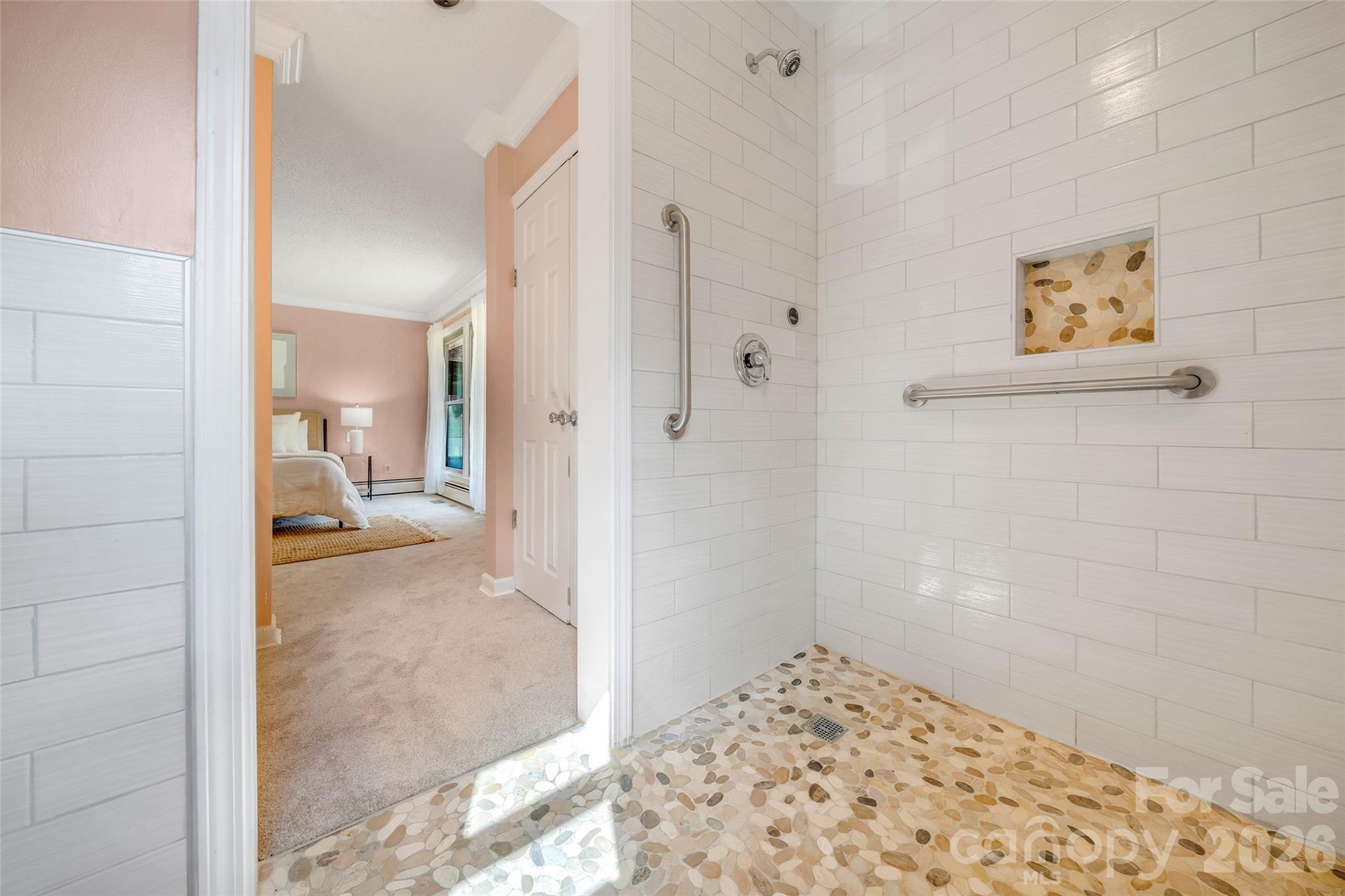 63 Pinecroft Road — Asheville