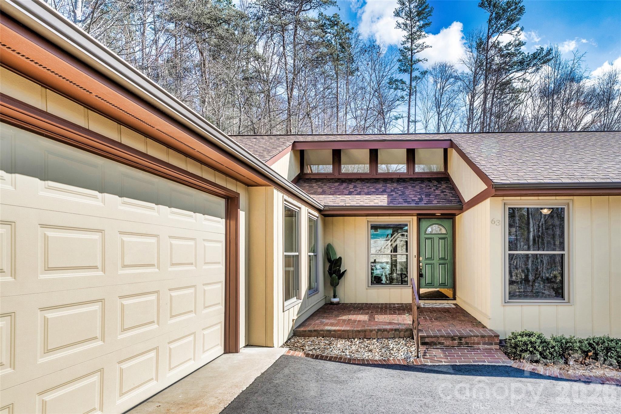 63 Pinecroft Road — Asheville
