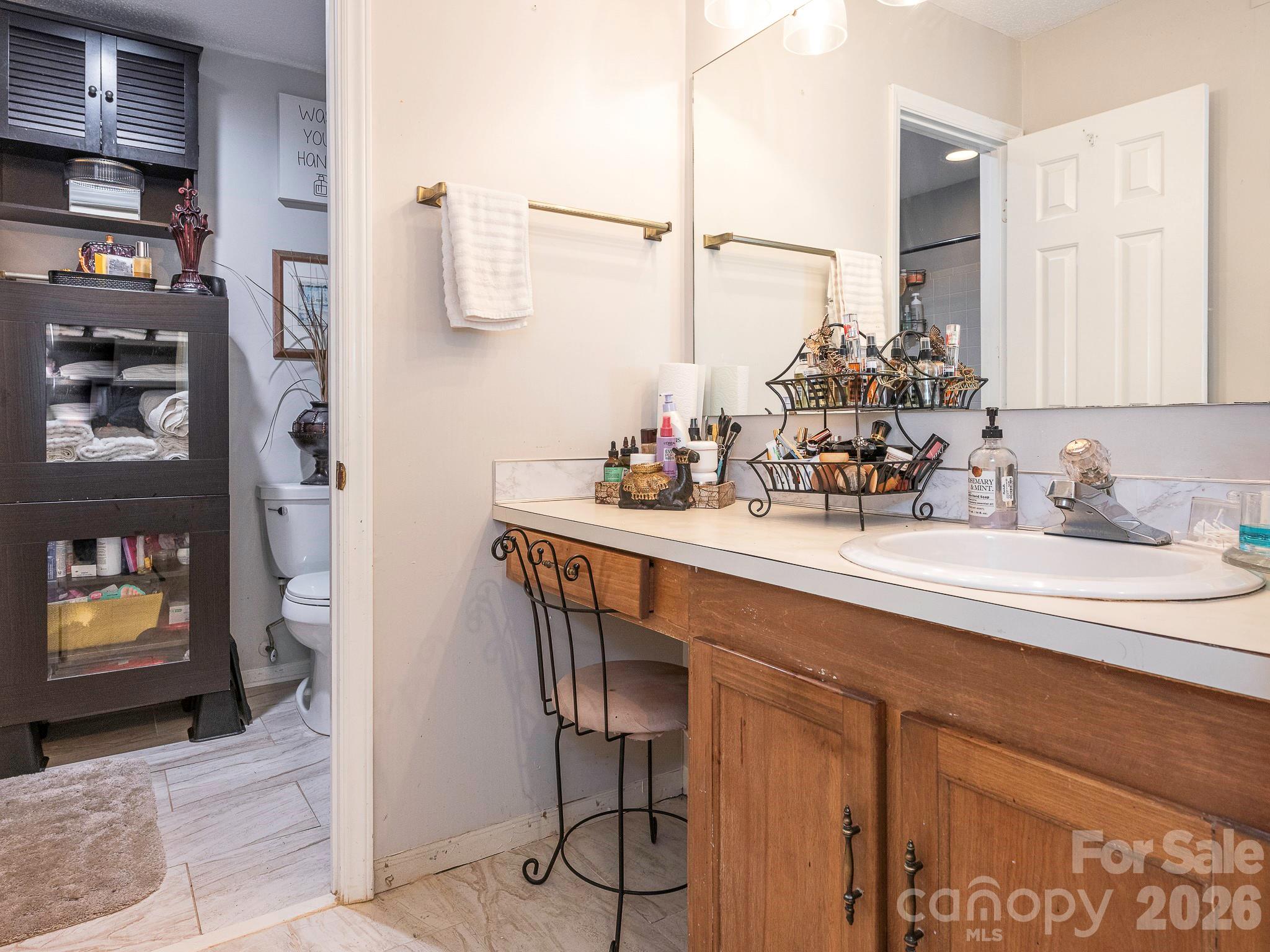 7200 Winery Lane — Charlotte