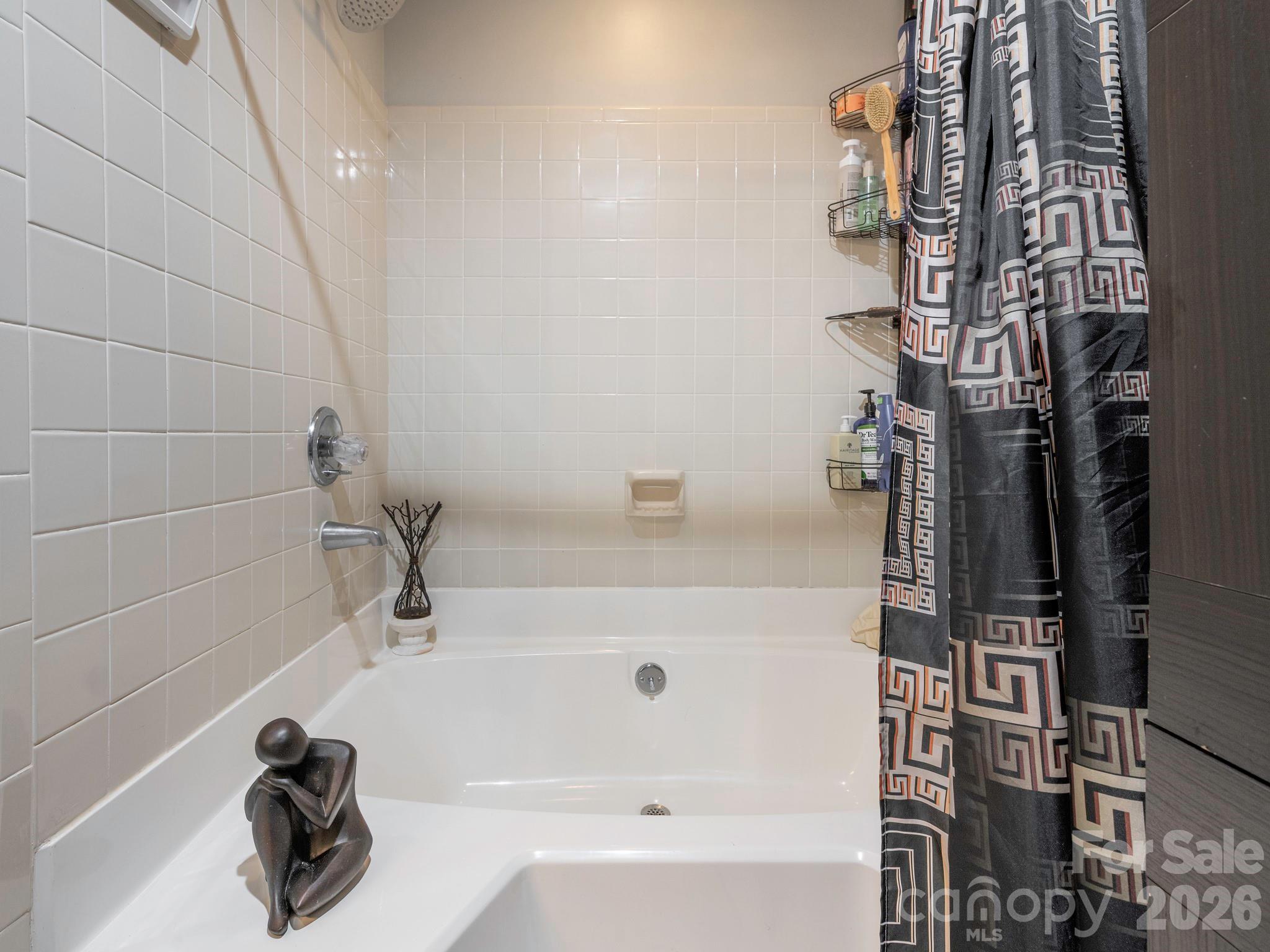 7200 Winery Lane — Charlotte