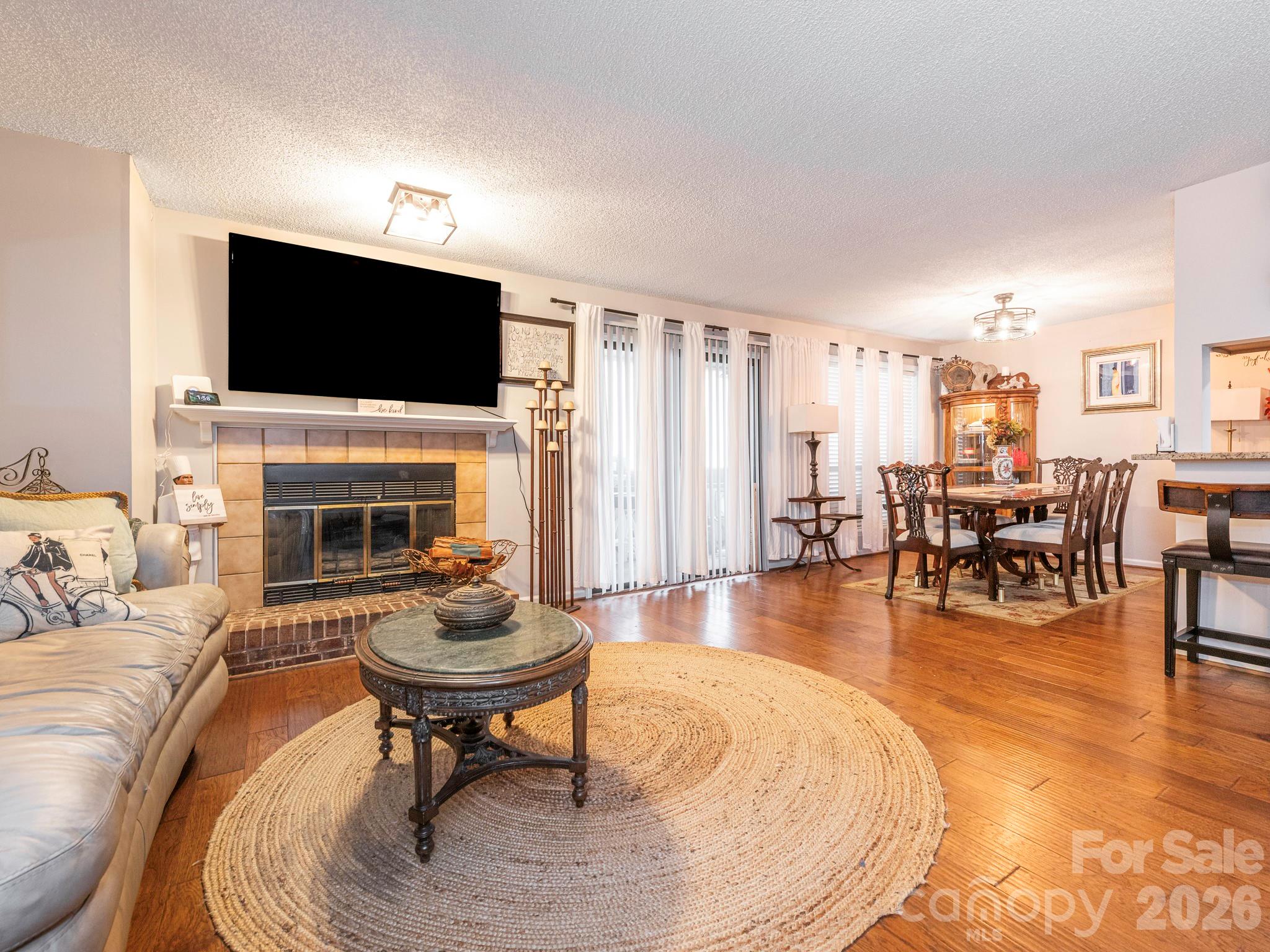 7200 Winery Lane — Charlotte