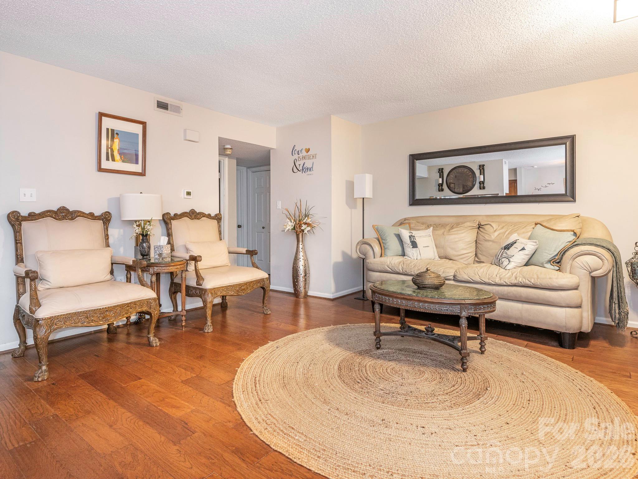 7200 Winery Lane — Charlotte