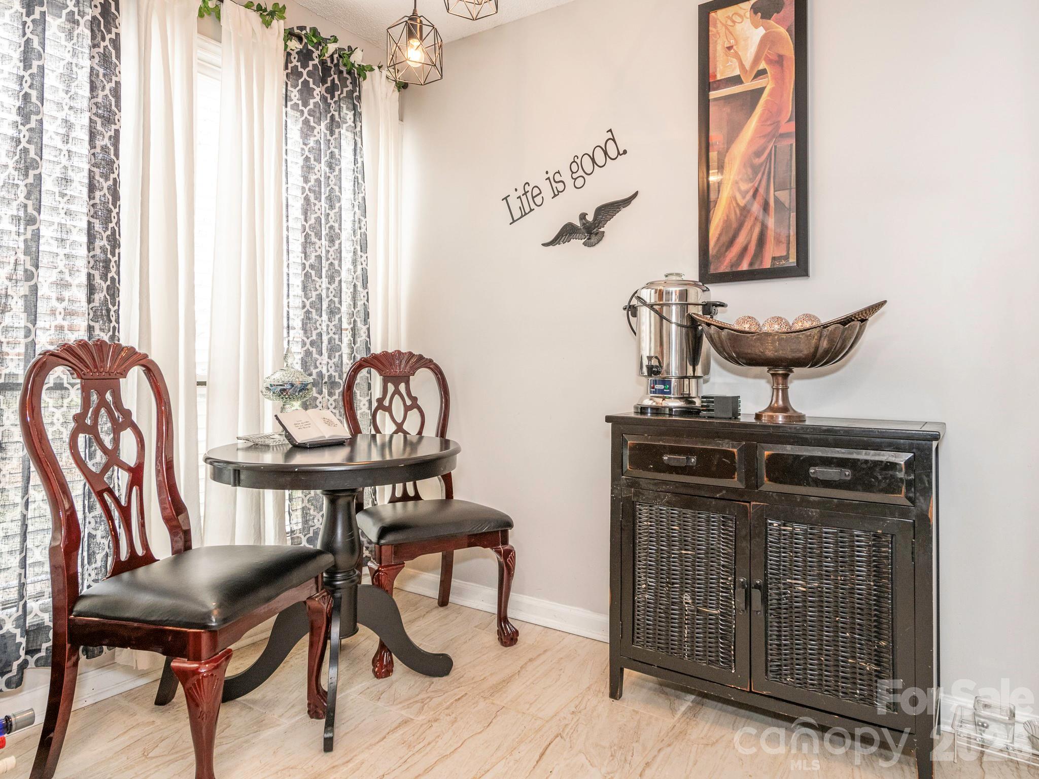 7200 Winery Lane — Charlotte