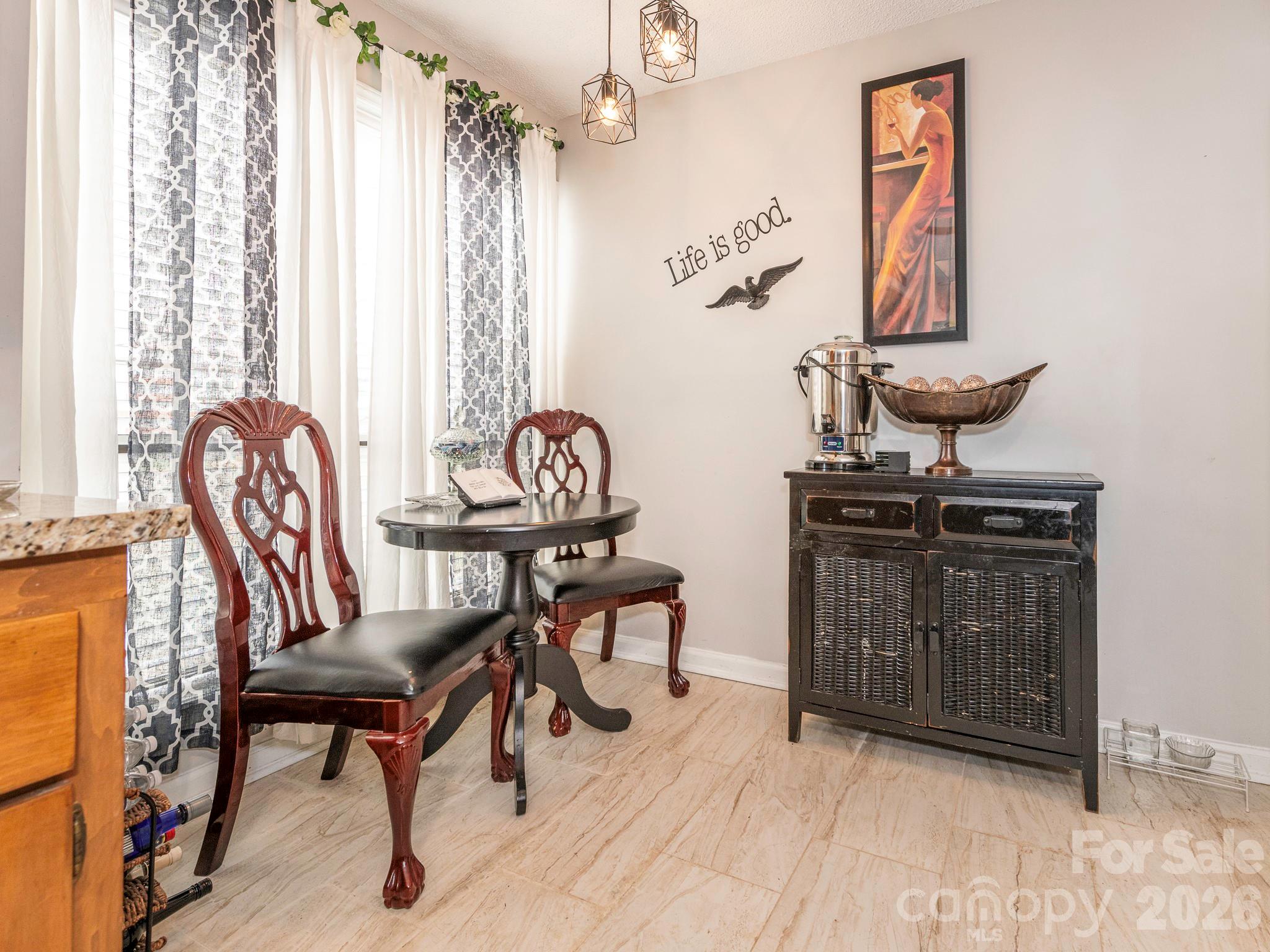 7200 Winery Lane — Charlotte