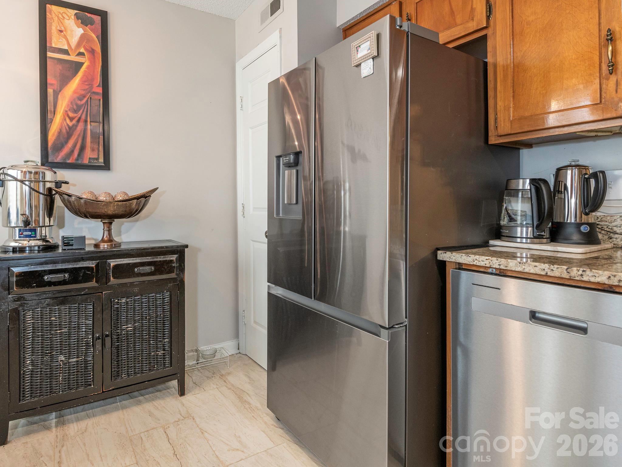 7200 Winery Lane — Charlotte