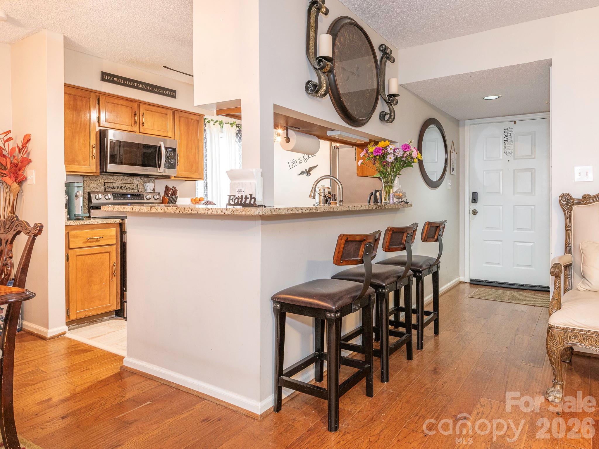 7200 Winery Lane — Charlotte