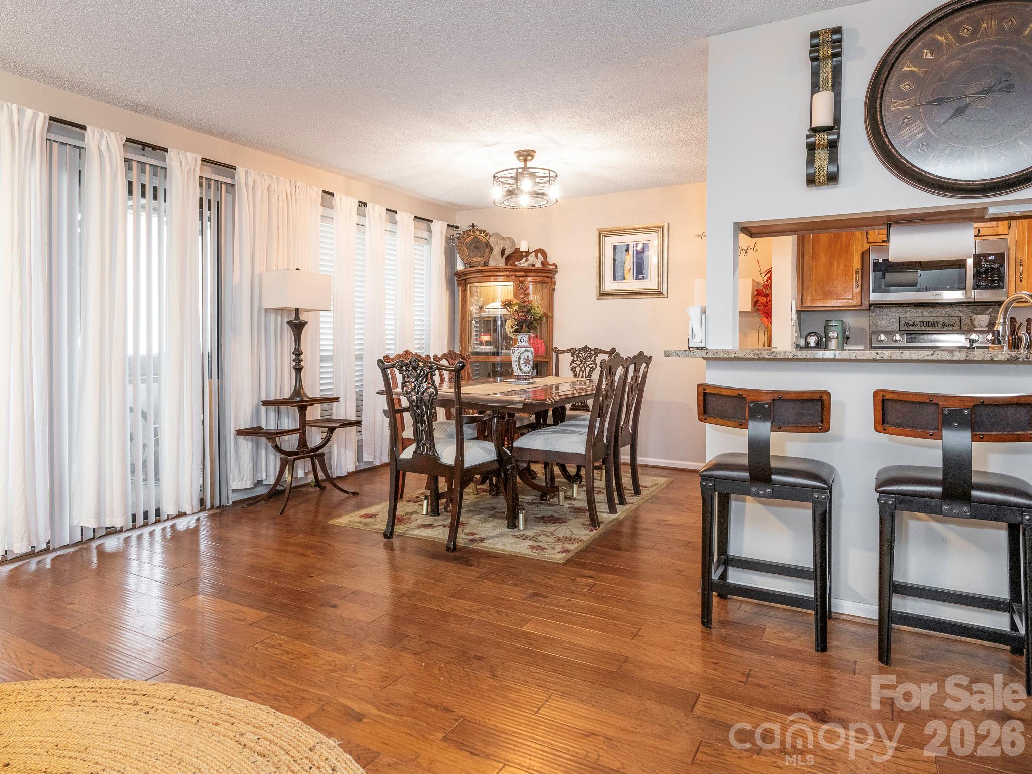 7200 Winery Lane — Charlotte