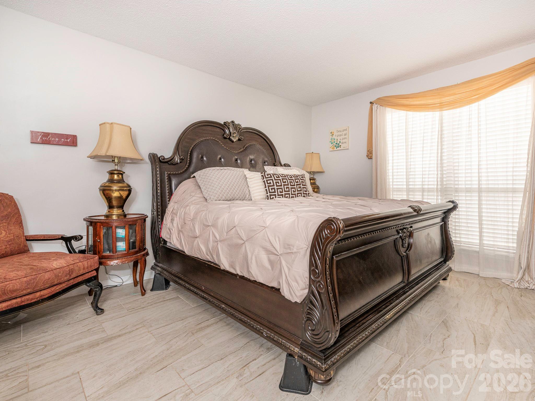 7200 Winery Lane — Charlotte
