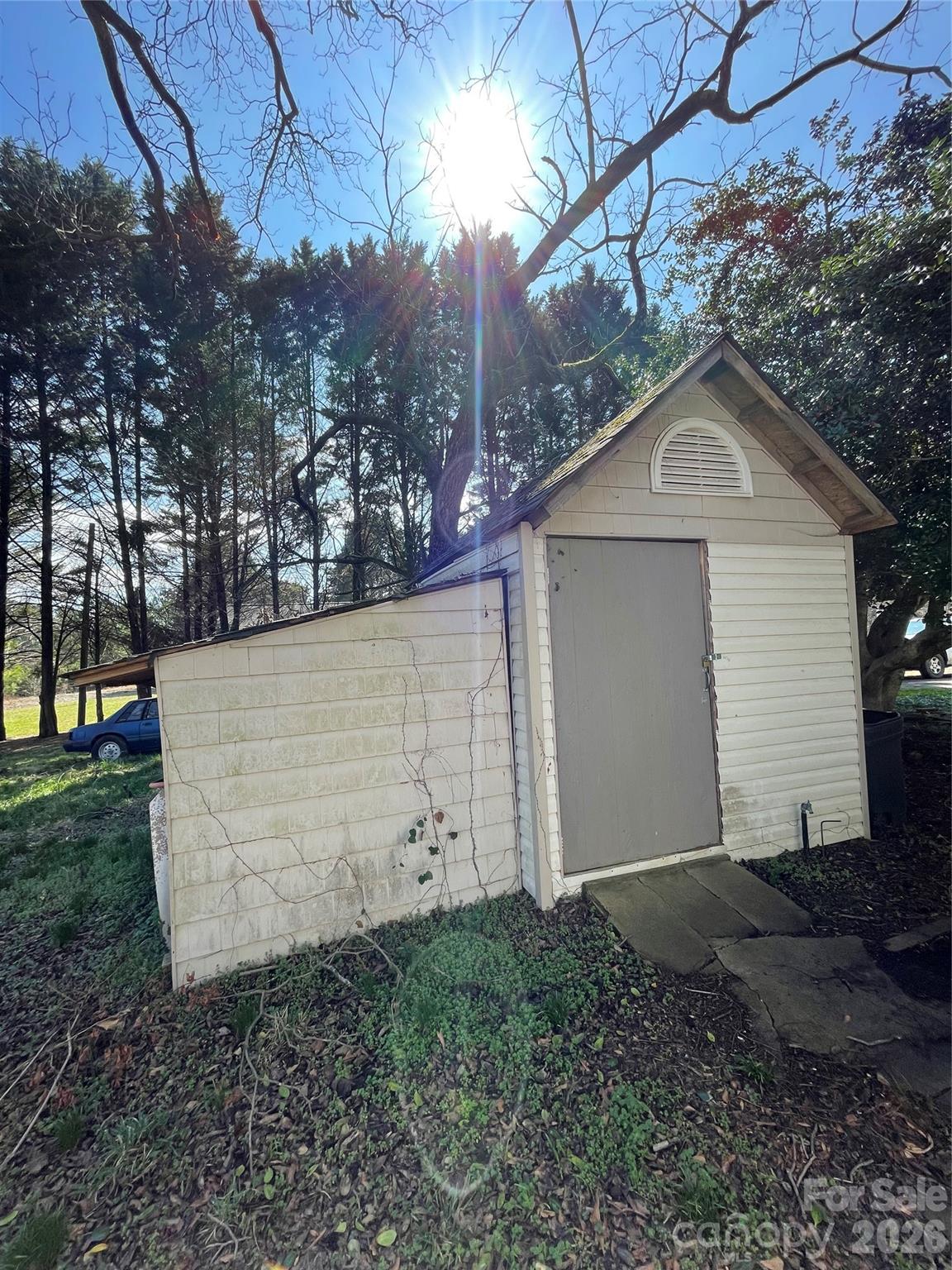 2831 Bettis Road — Grover