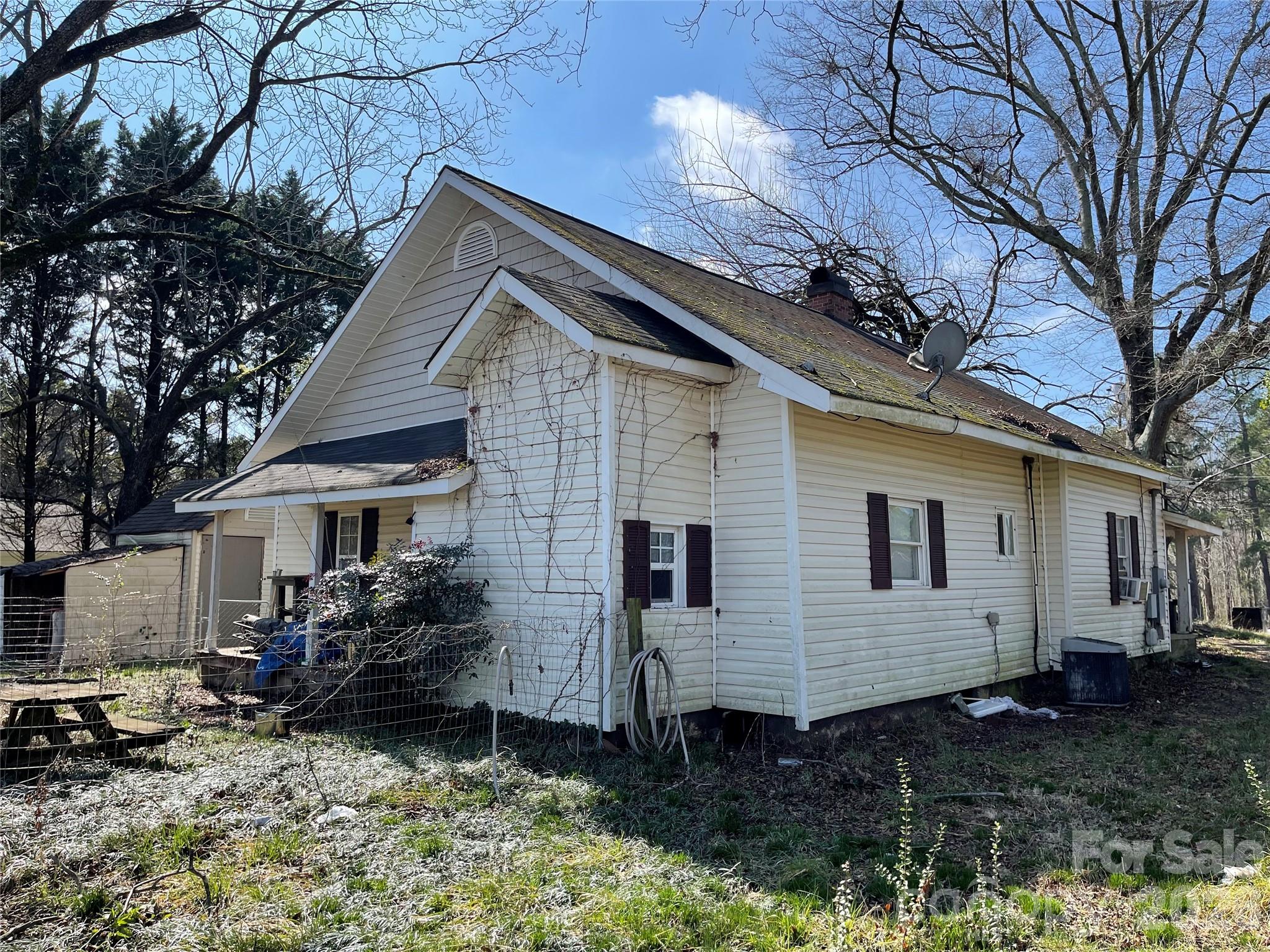 2831 Bettis Road — Grover