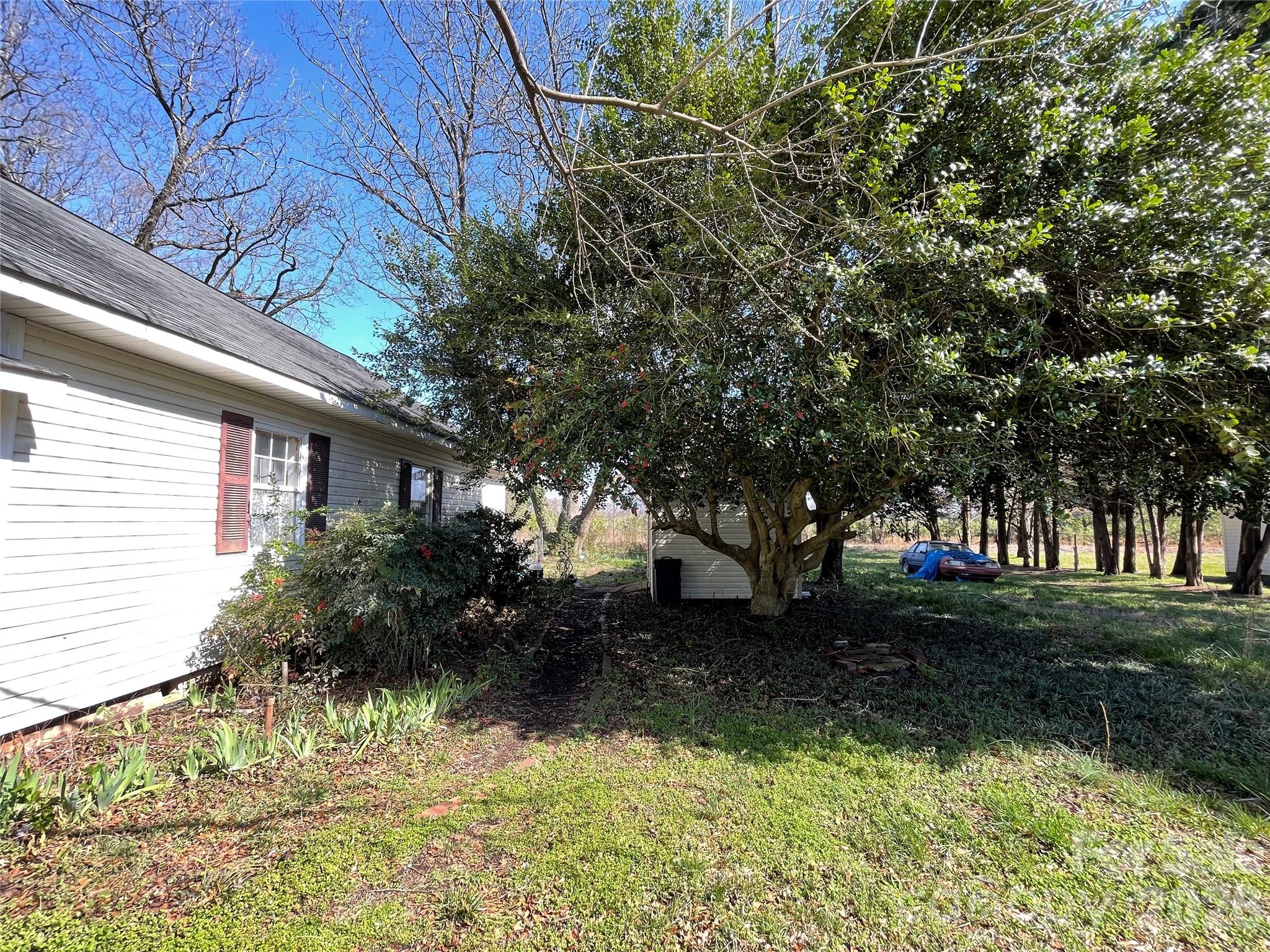 2831 Bettis Road — Grover