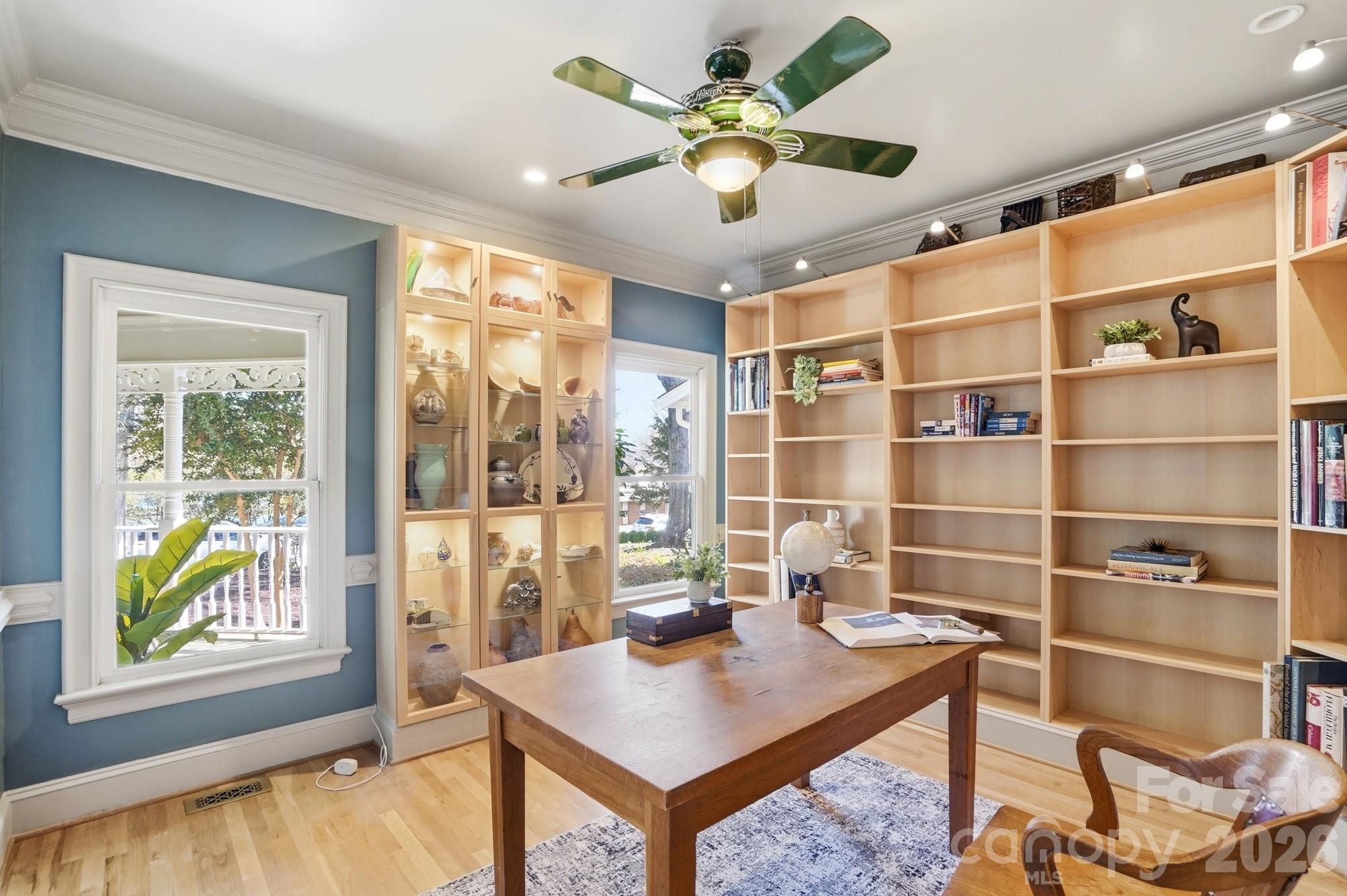 416 E Park Avenue — Charlotte