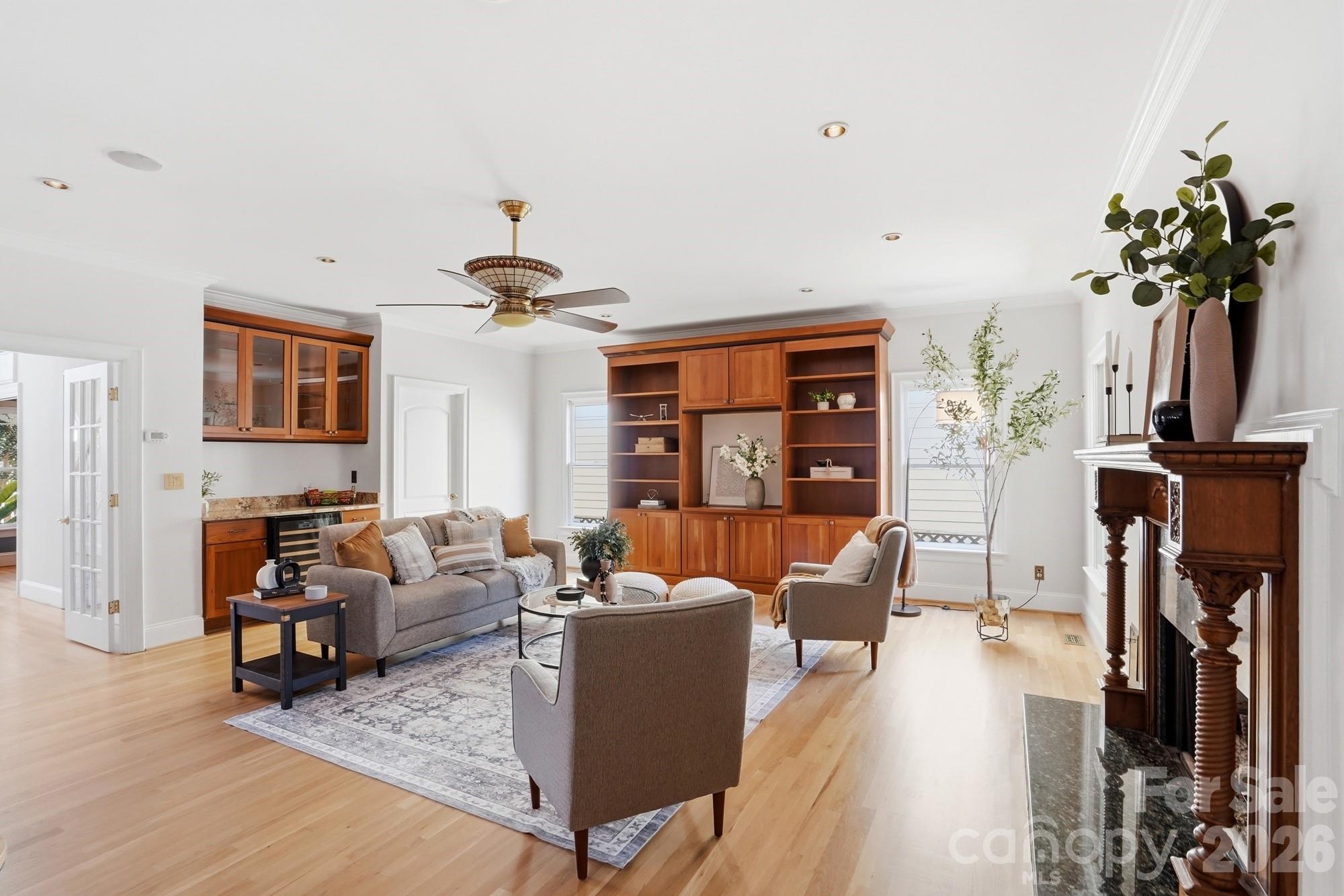 416 E Park Avenue — Charlotte