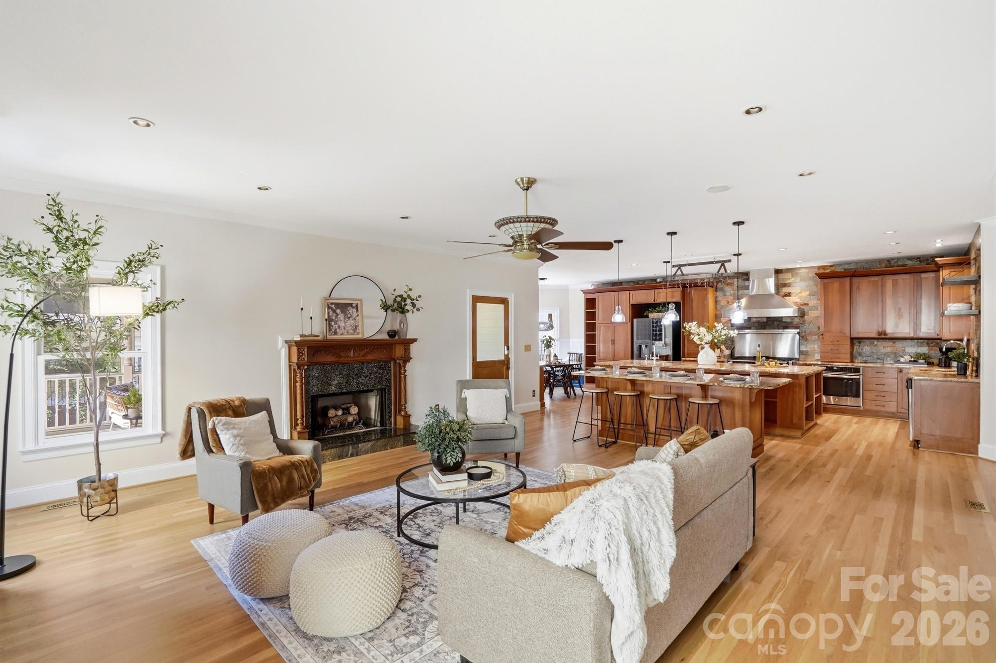 416 E Park Avenue — Charlotte