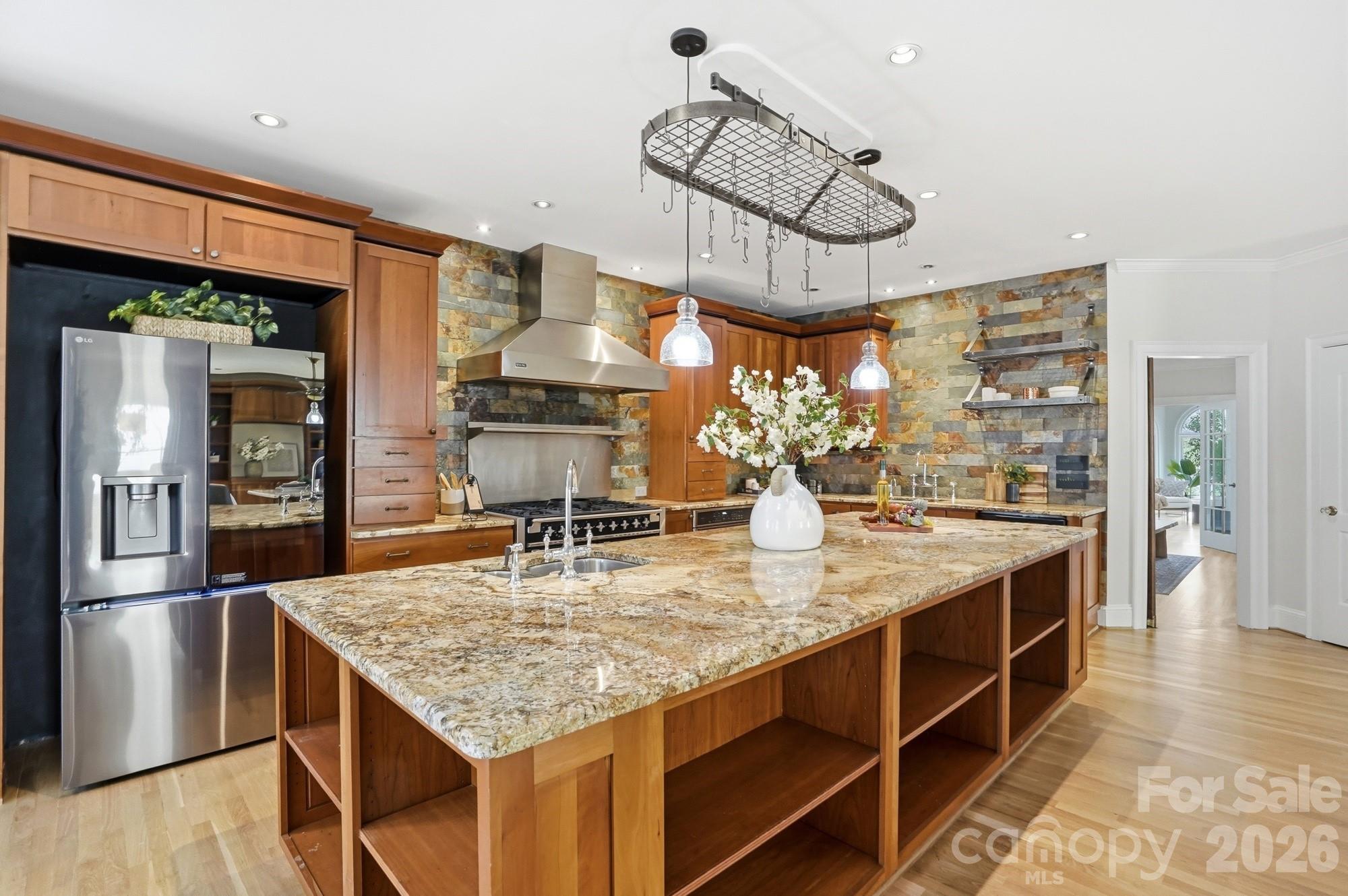 416 E Park Avenue — Charlotte