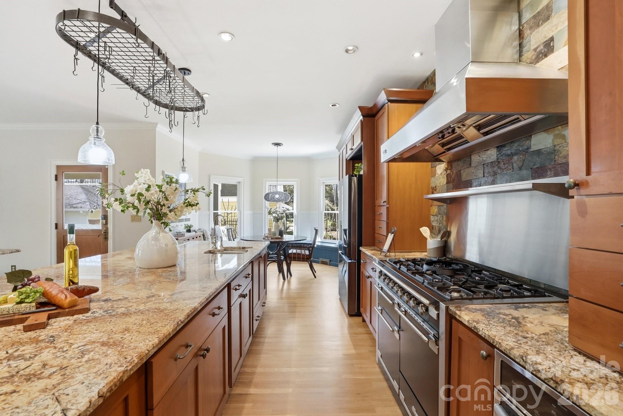 416 E Park Avenue — Charlotte