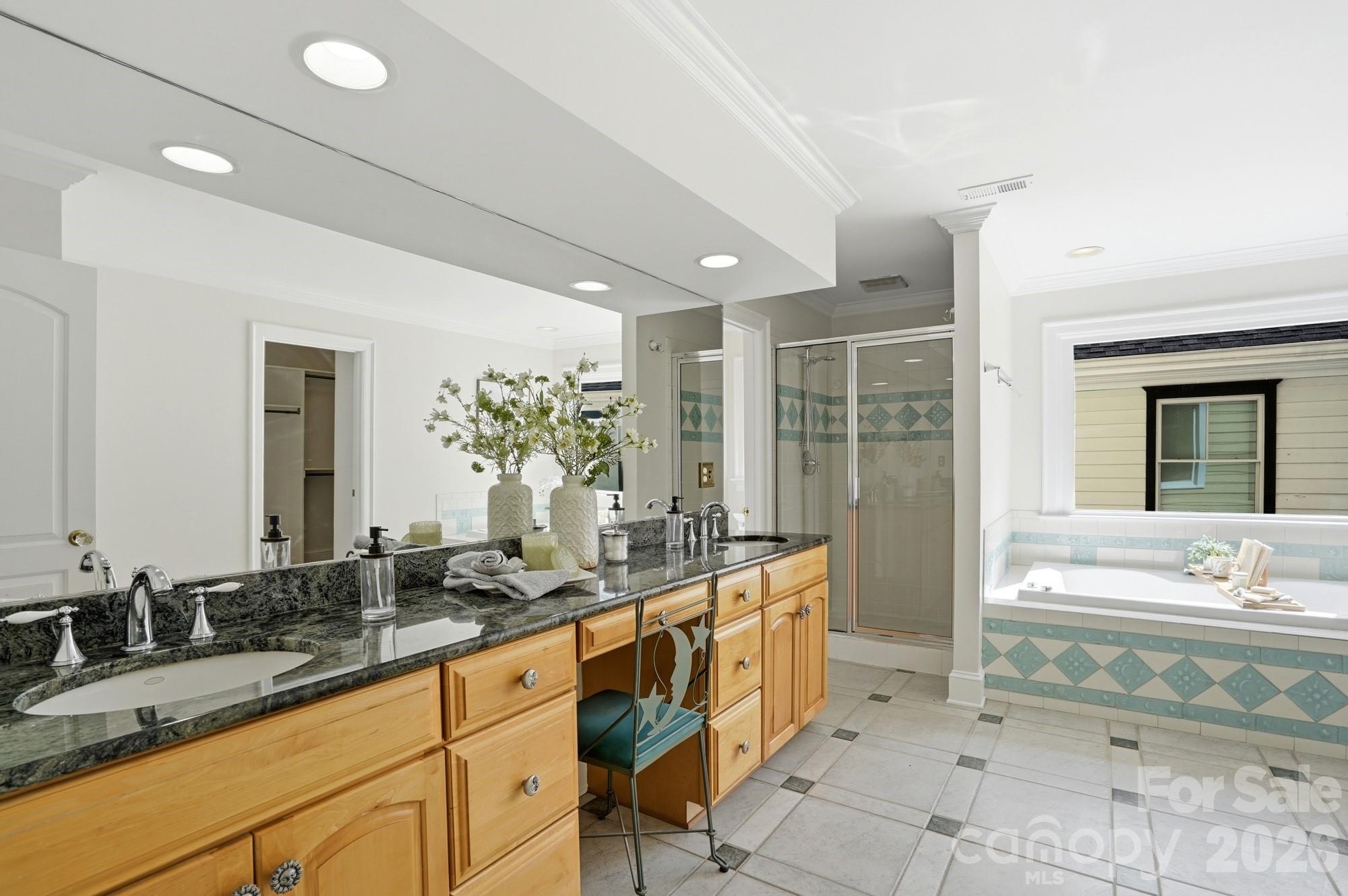 416 E Park Avenue — Charlotte