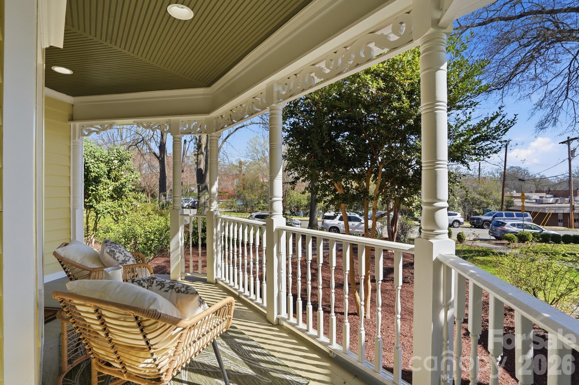 416 E Park Avenue — Charlotte