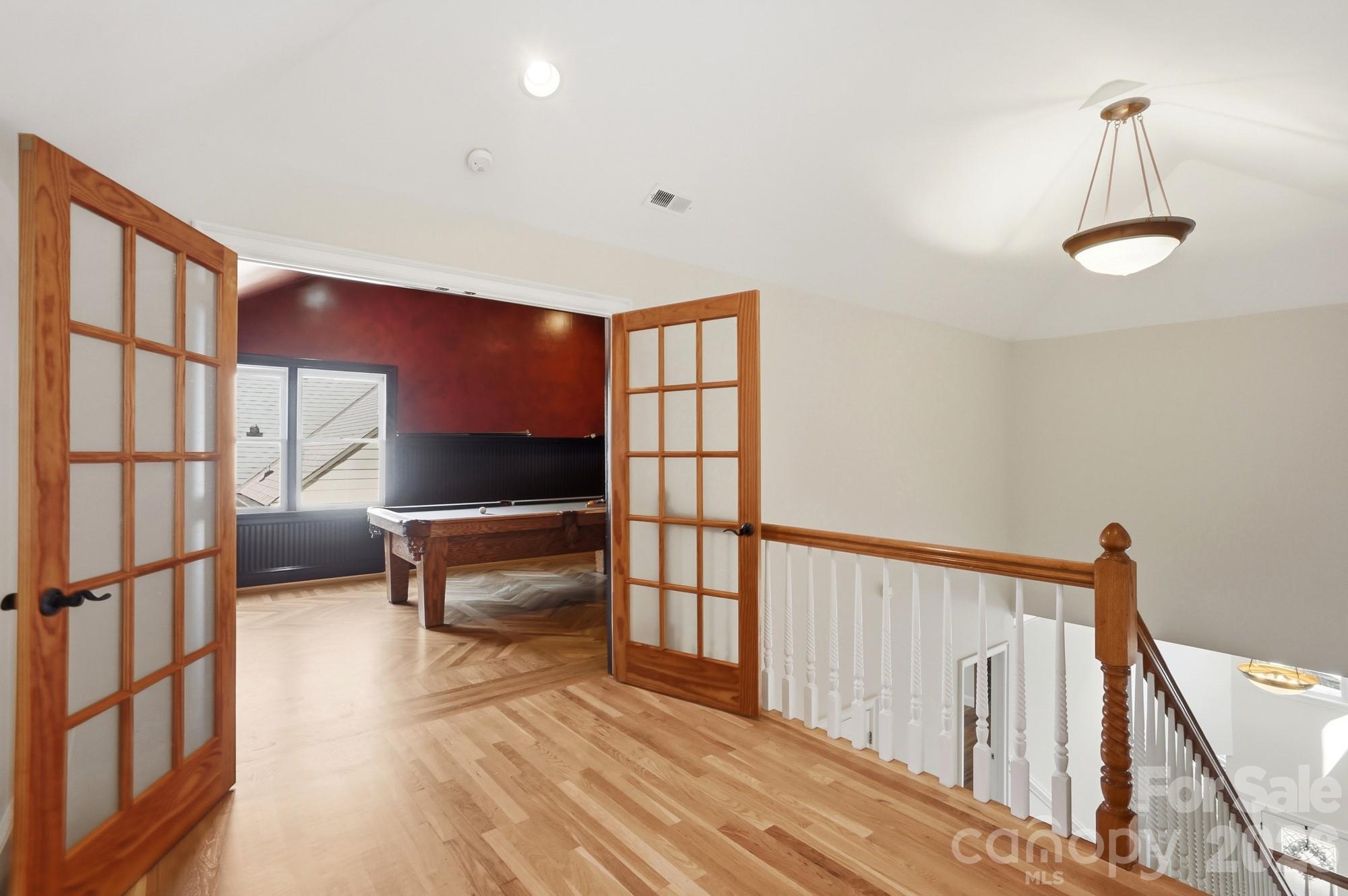 416 E Park Avenue — Charlotte